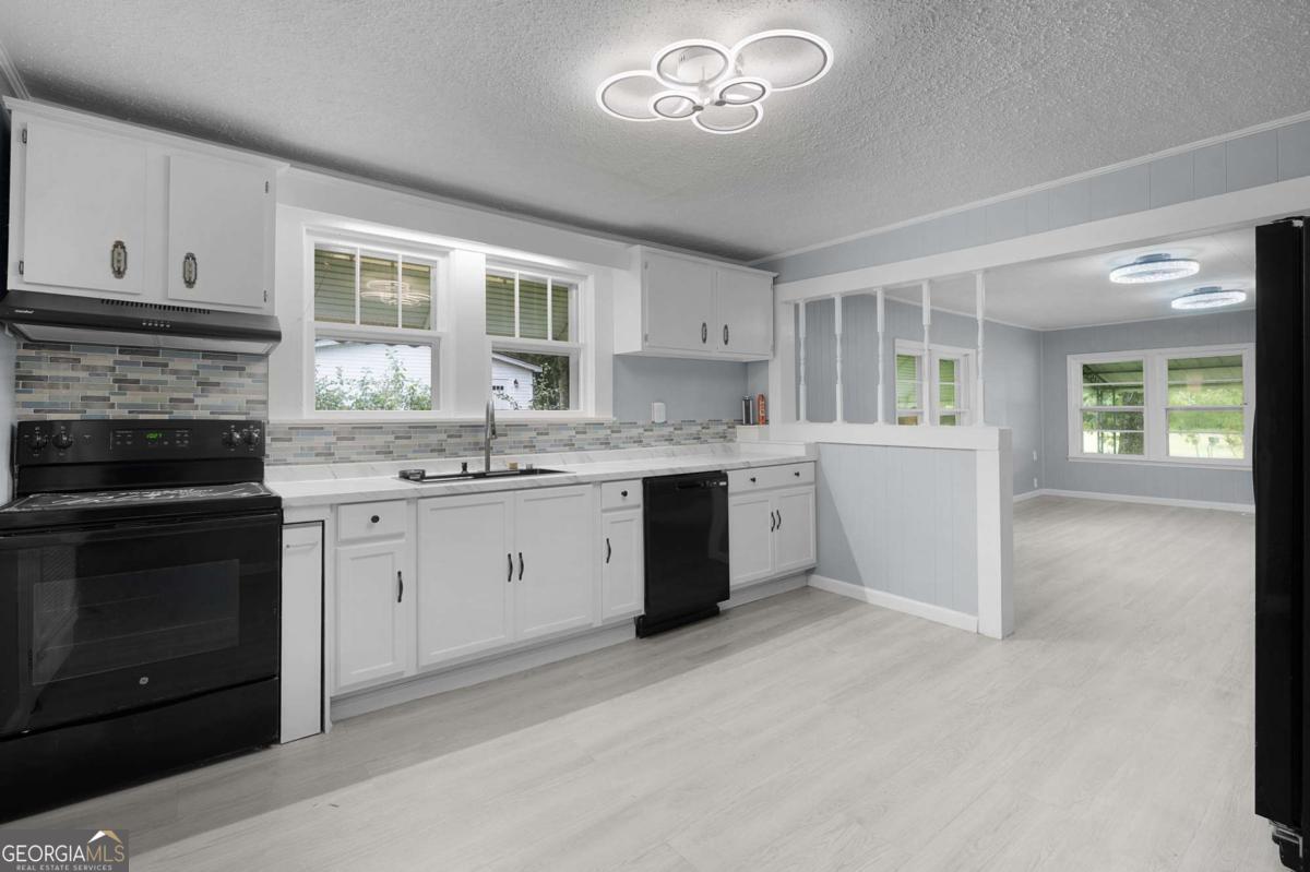 154 County Line Road Property Photo 12