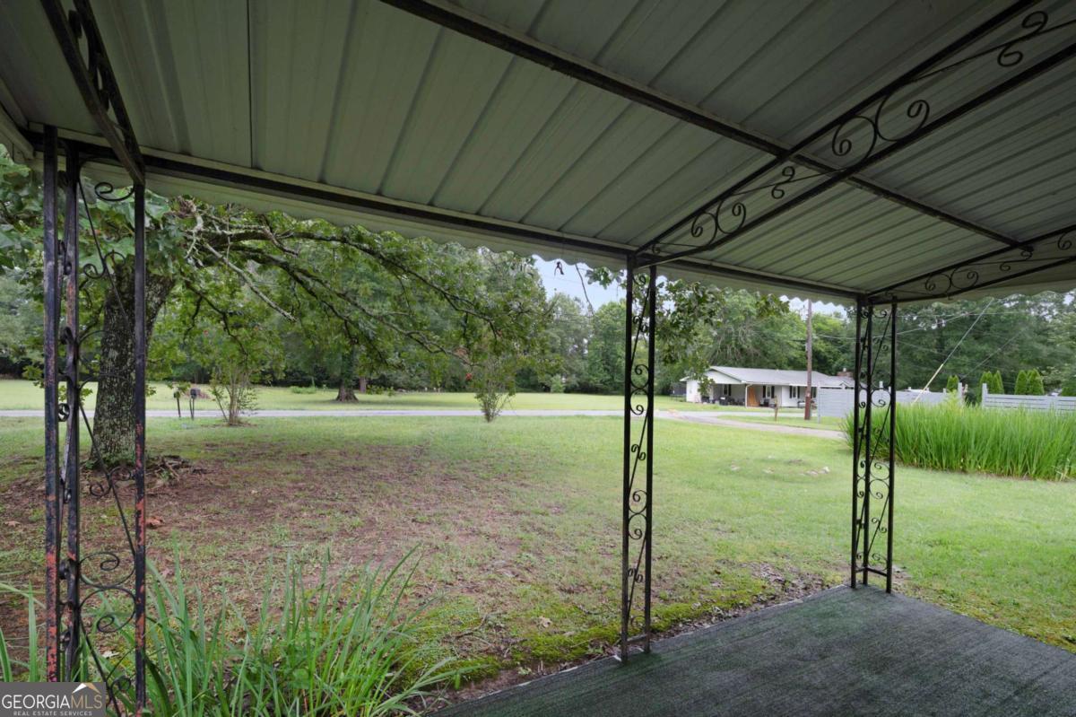 154 County Line Road Property Photo 25