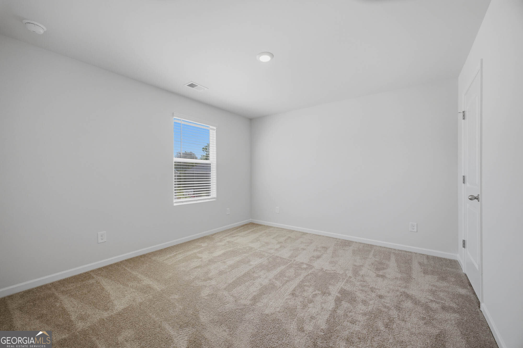 647 Encore Drive Property Photo 6