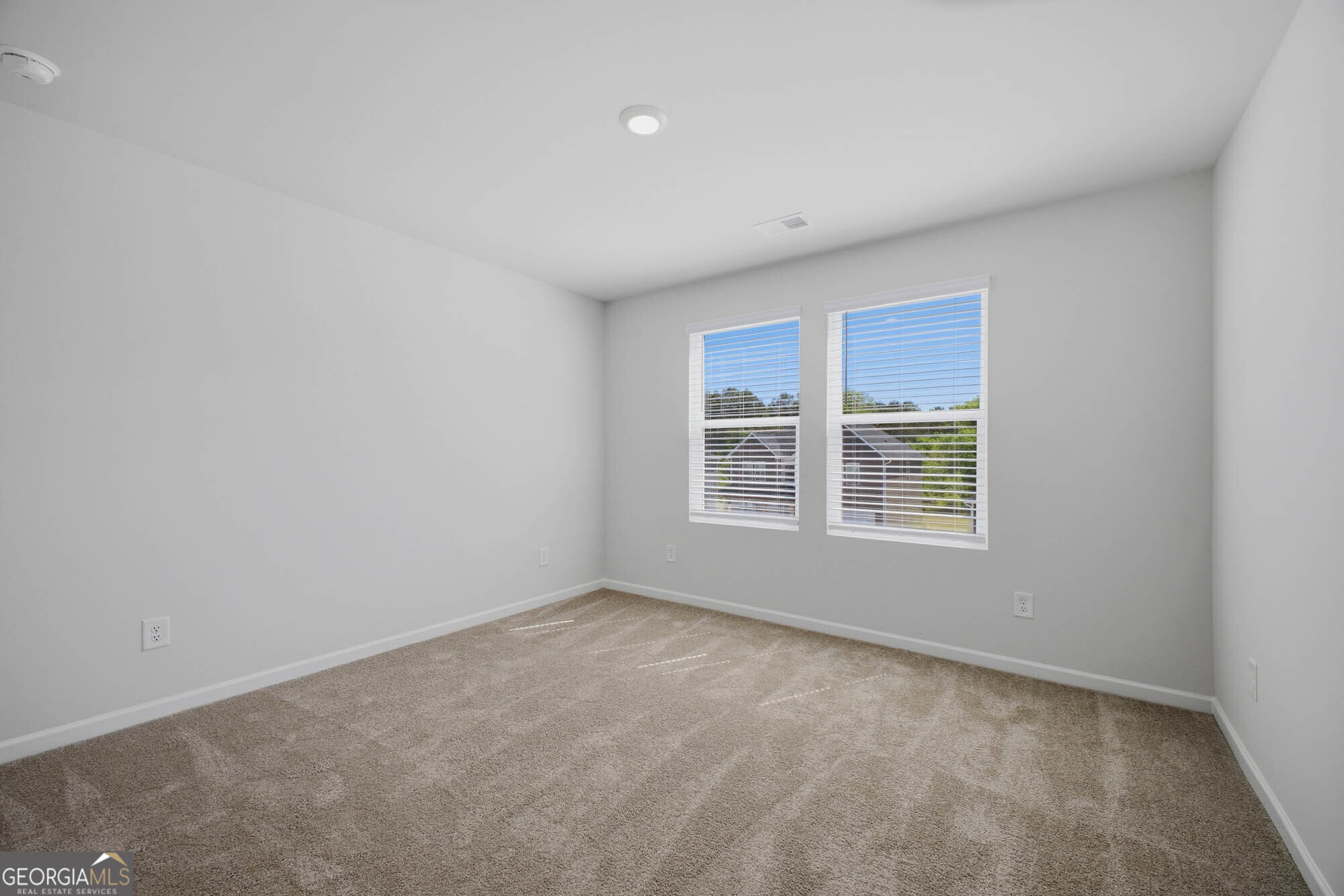 647 Encore Drive Property Photo 8
