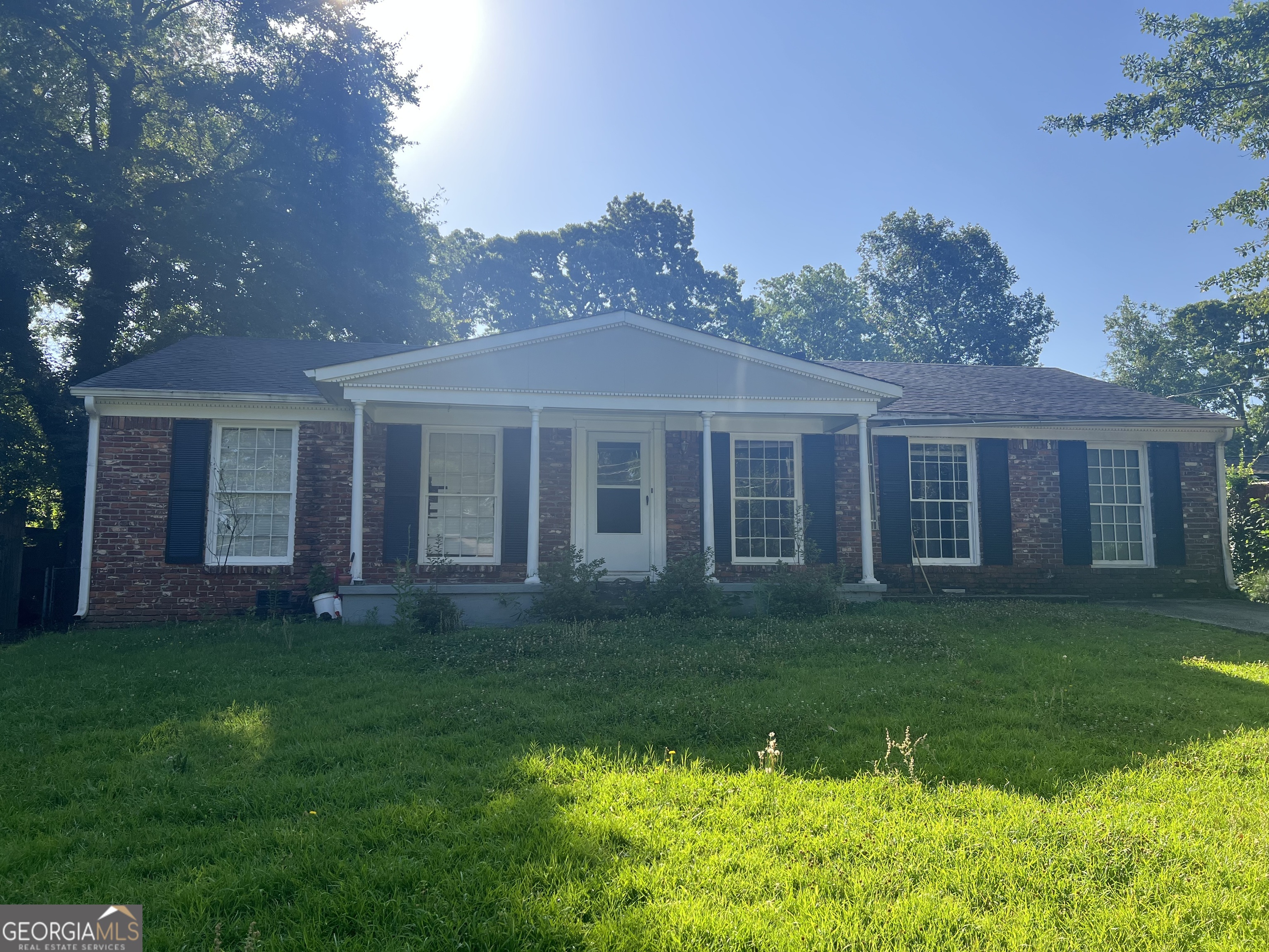 484 King Arthur Court Property Photo 1