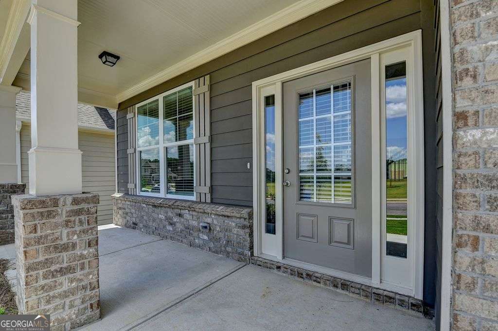7309 Yewtree Drive Walk Property Photo 2