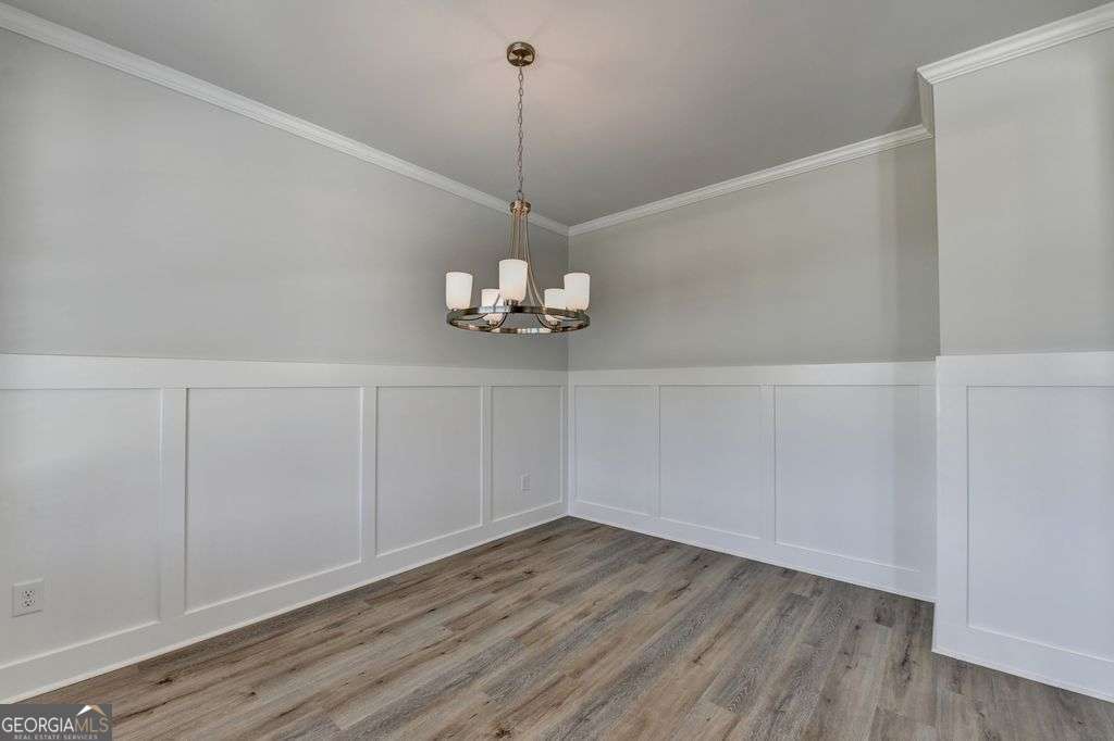 7309 Yewtree Drive Walk Property Photo 9