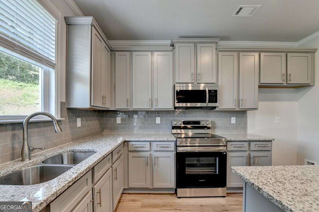 7309 Yewtree Drive Walk Property Photo 24