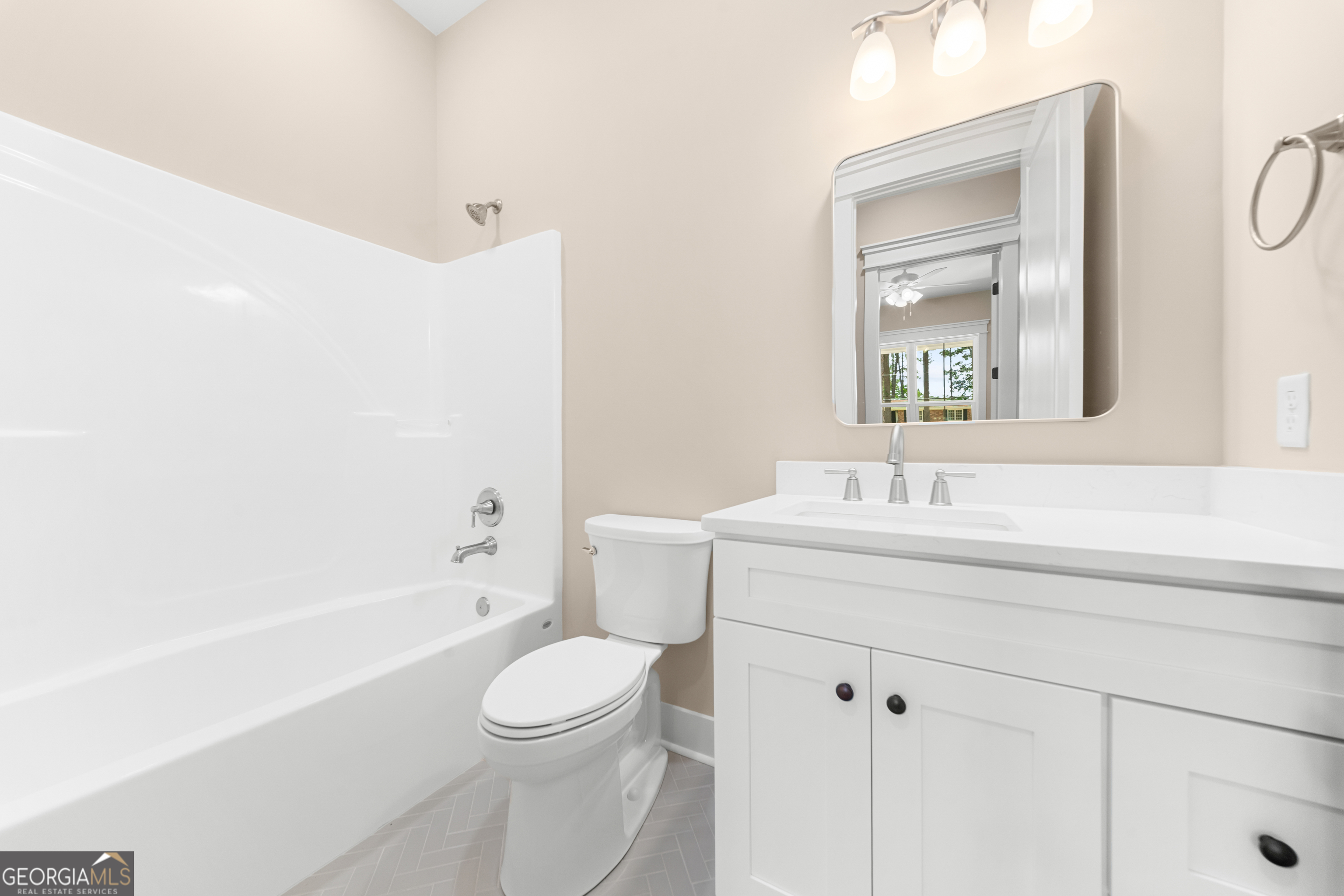 28 Jef Road Property Photo 17