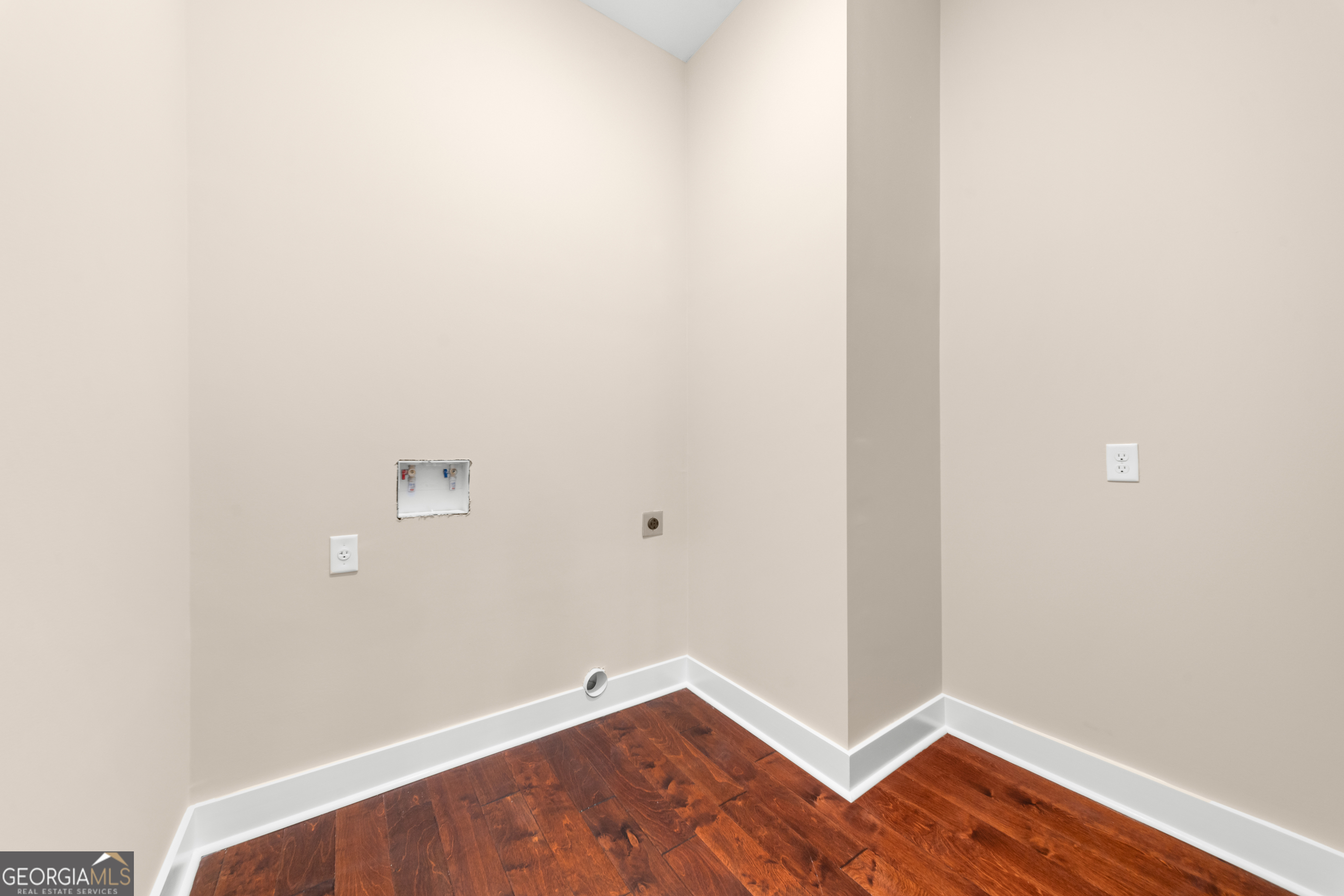 28 Jef Road Property Photo 20