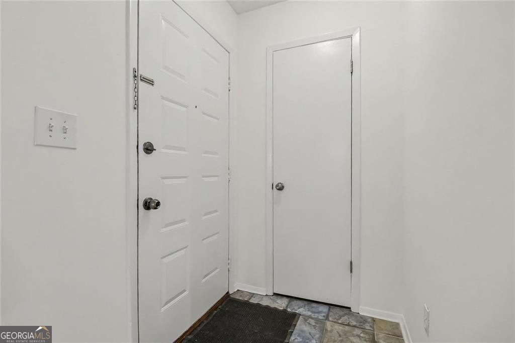 101 Dunbar Drive Property Photo 5