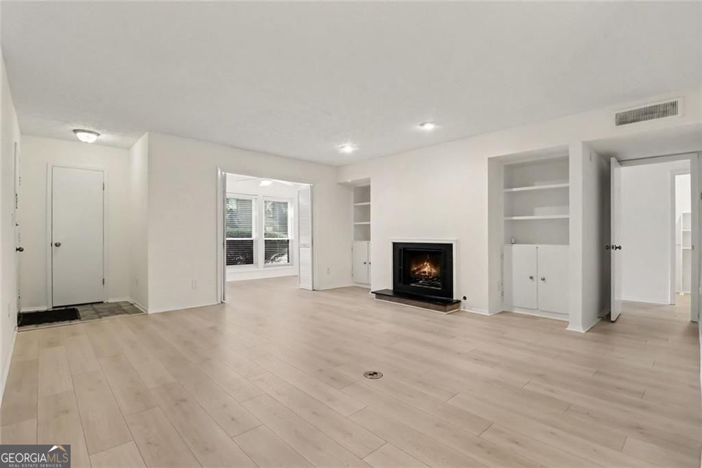 101 Dunbar Drive Property Photo 6