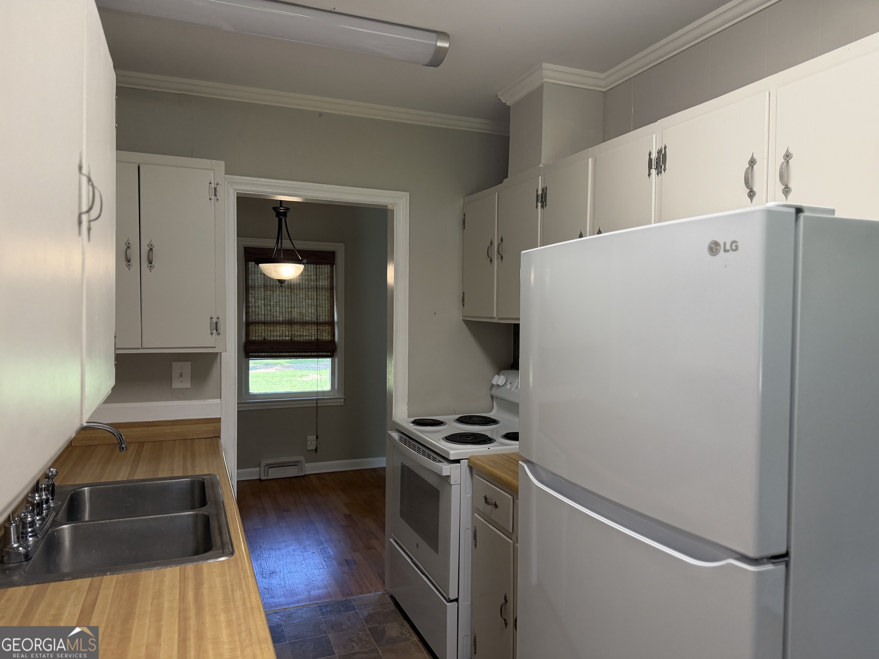 108 W Peter Street Property Photo 8