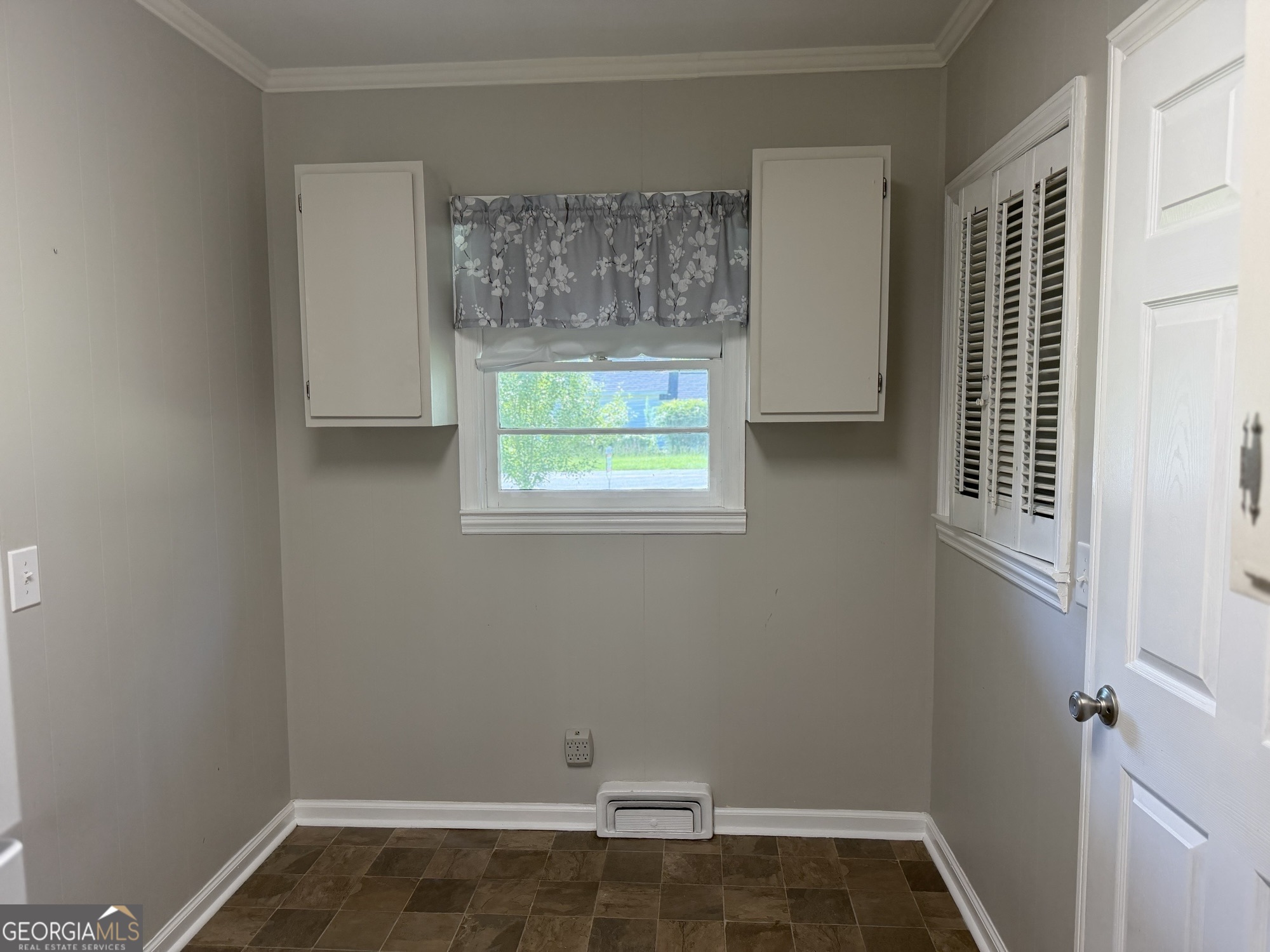 108 W Peter Street Property Photo 10