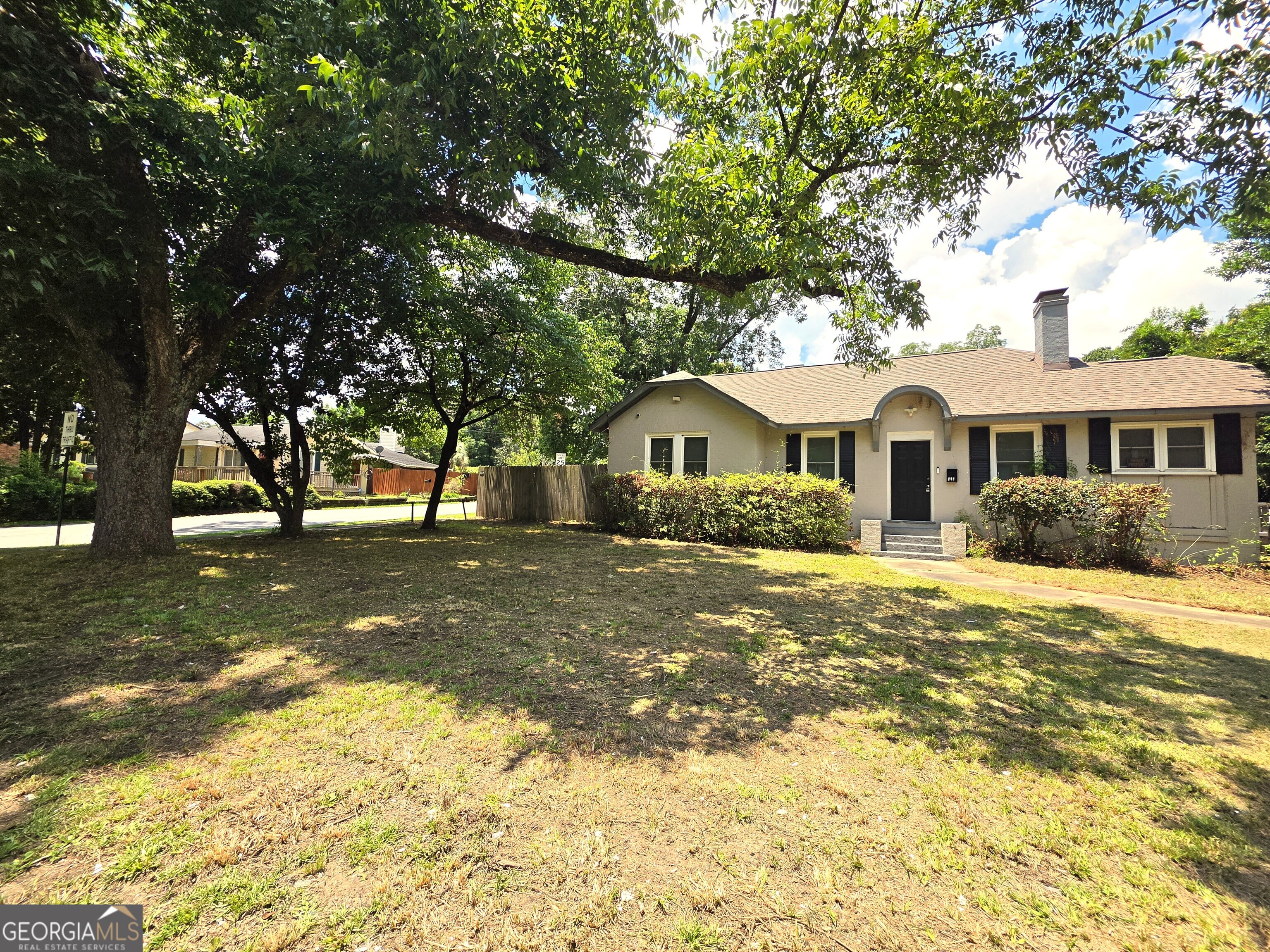 241 Park Street Property Photo 4
