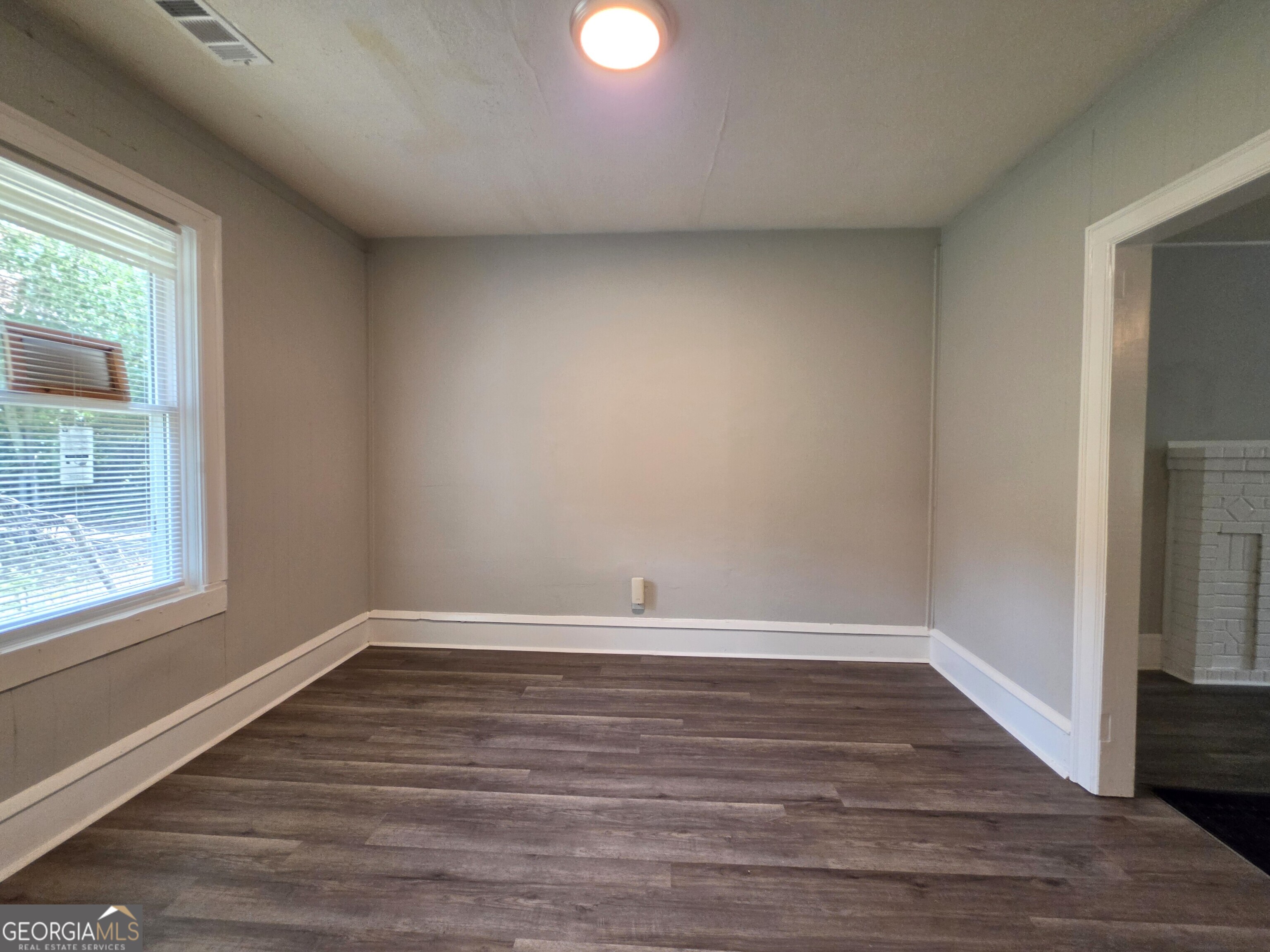 241 Park Street Property Photo 10