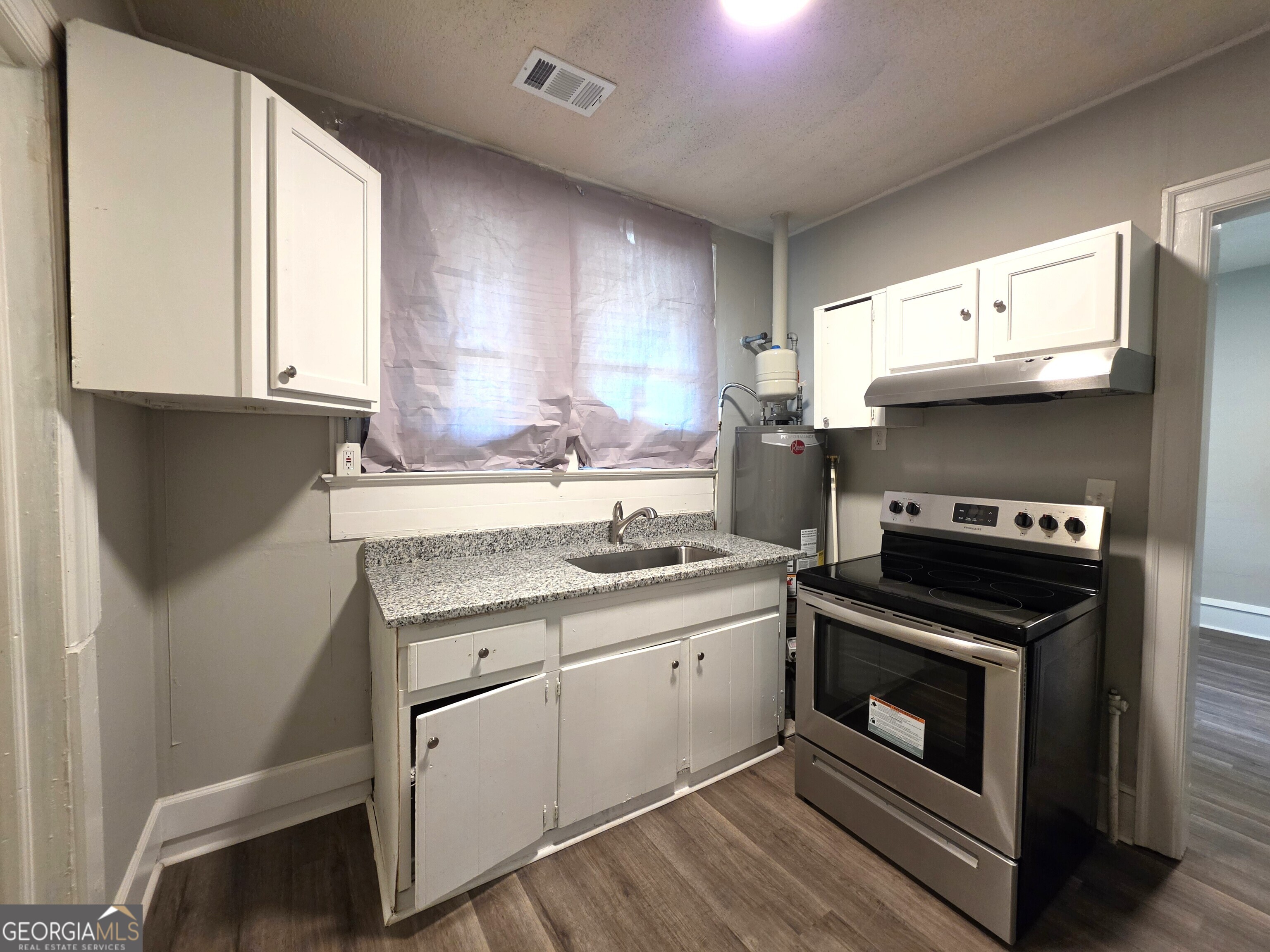 241 Park Street Property Photo 12