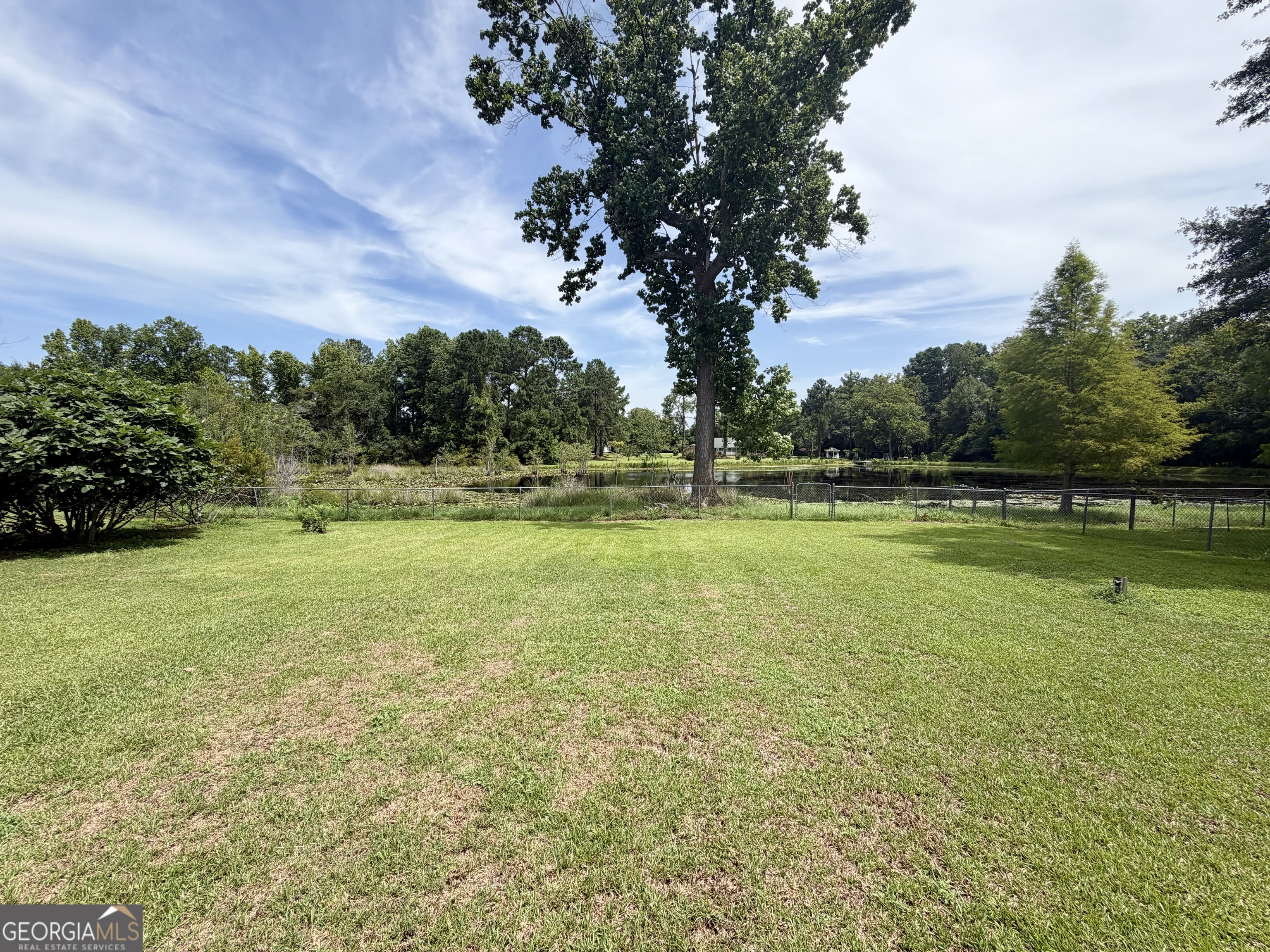 2121 Alexis Drive Property Photo 6