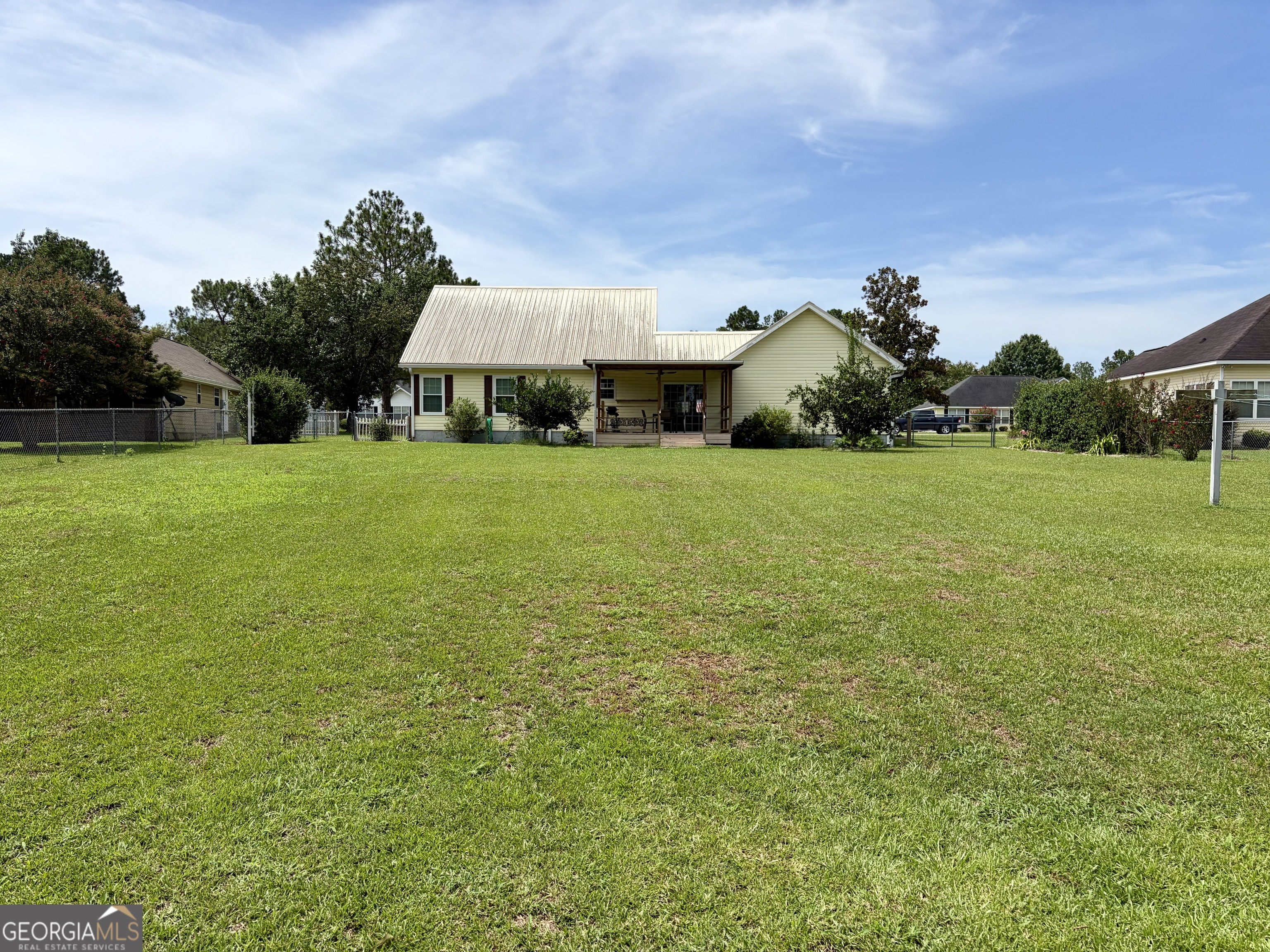 2121 Alexis Drive Property Photo 7