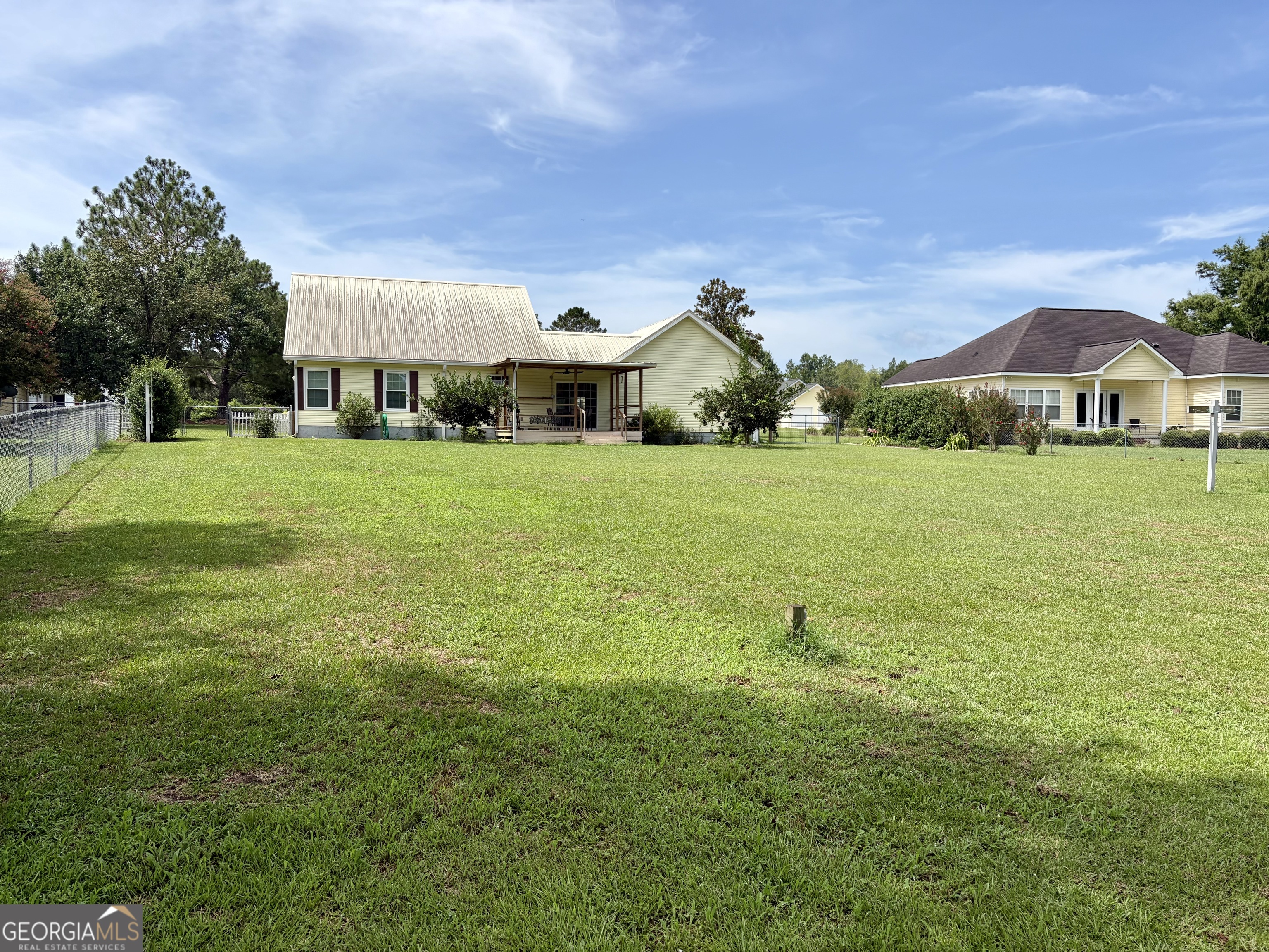 2121 Alexis Drive Property Photo 9