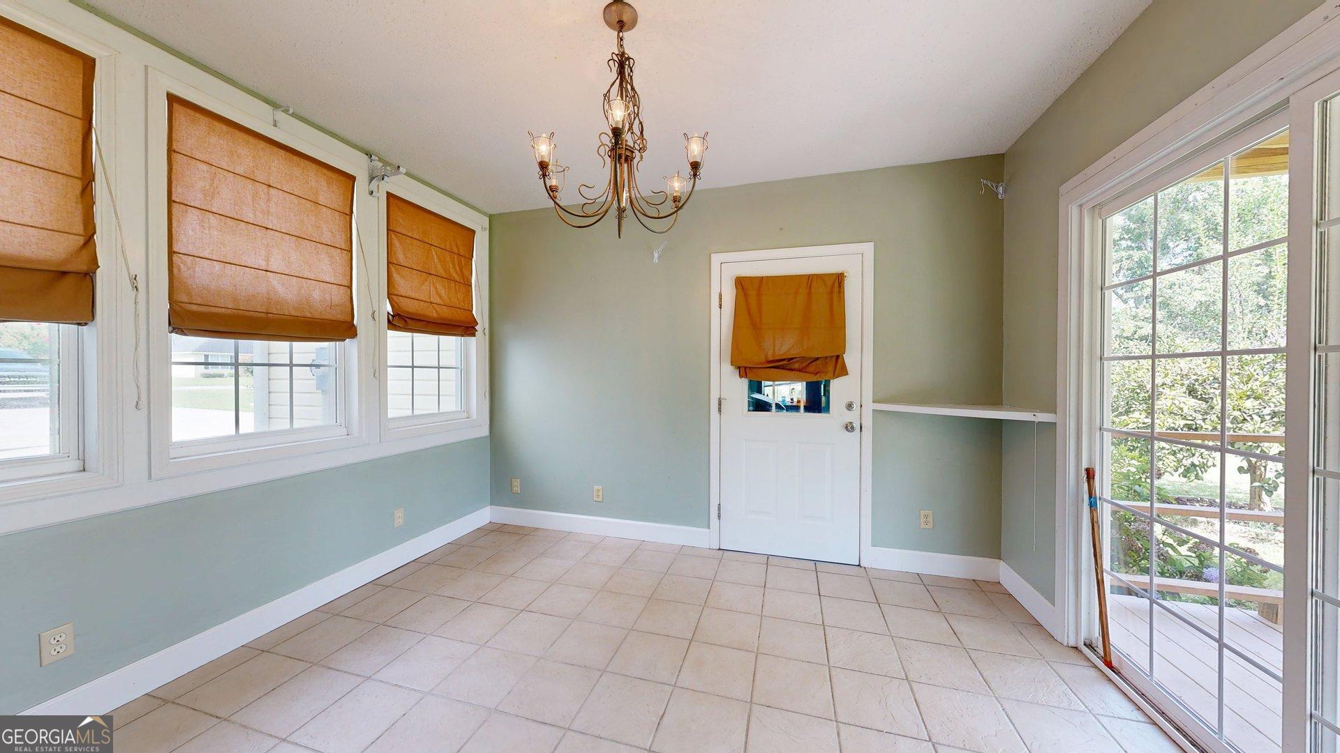 2121 Alexis Drive Property Photo 28