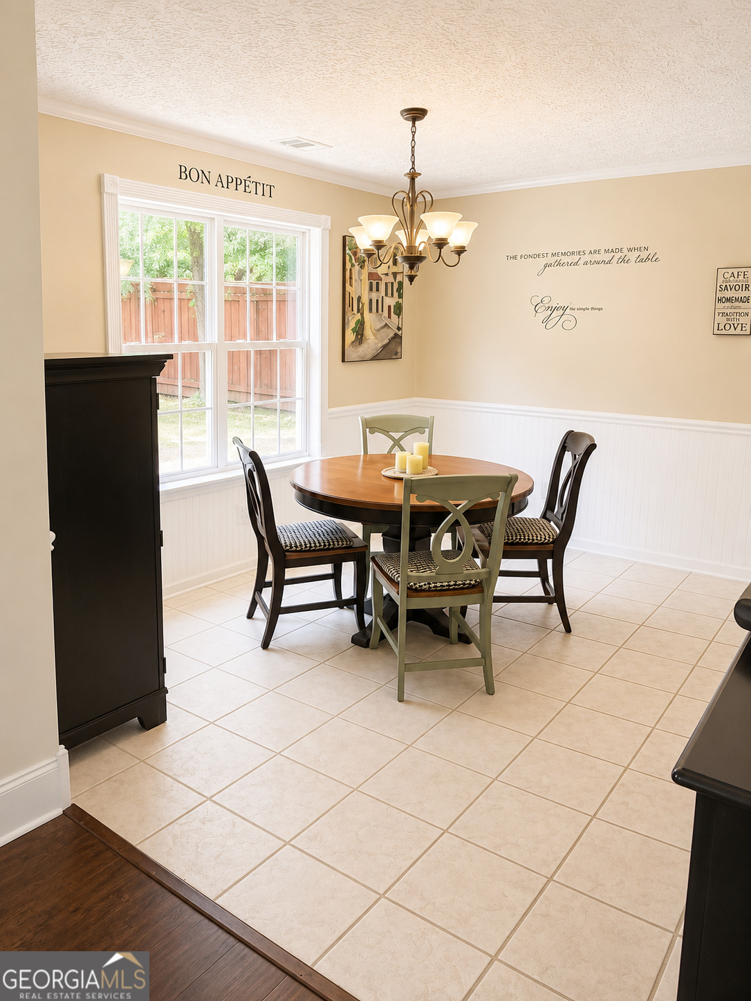 743 Evergreen Drive Property Photo 4