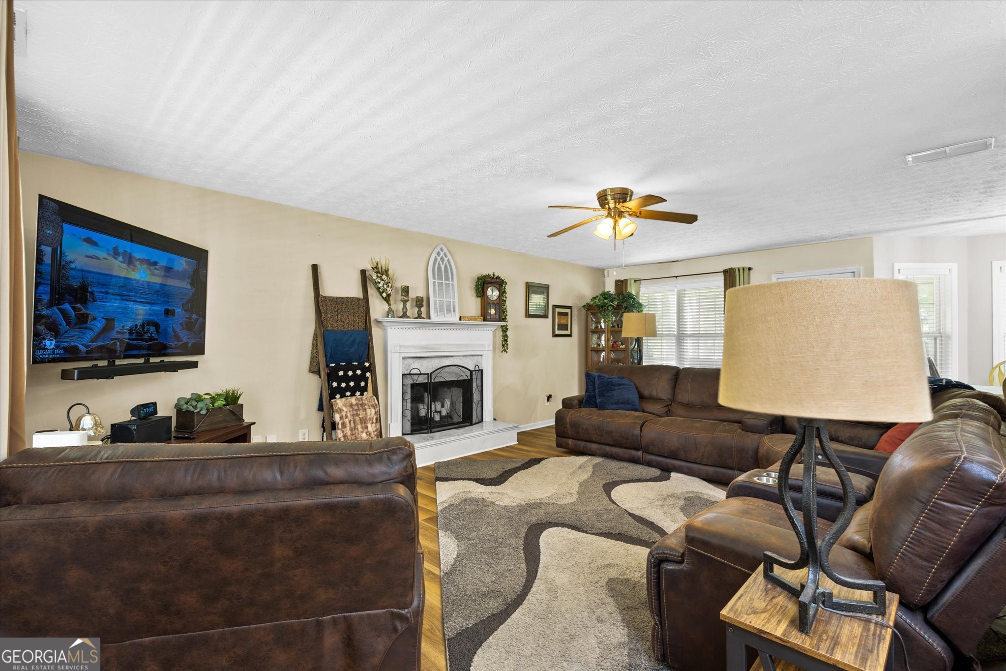 1660 Burnt Oak Way Property Photo 3