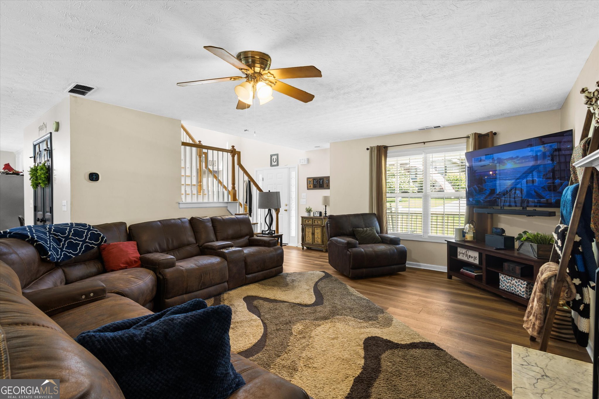 1660 Burnt Oak Way Property Photo 4