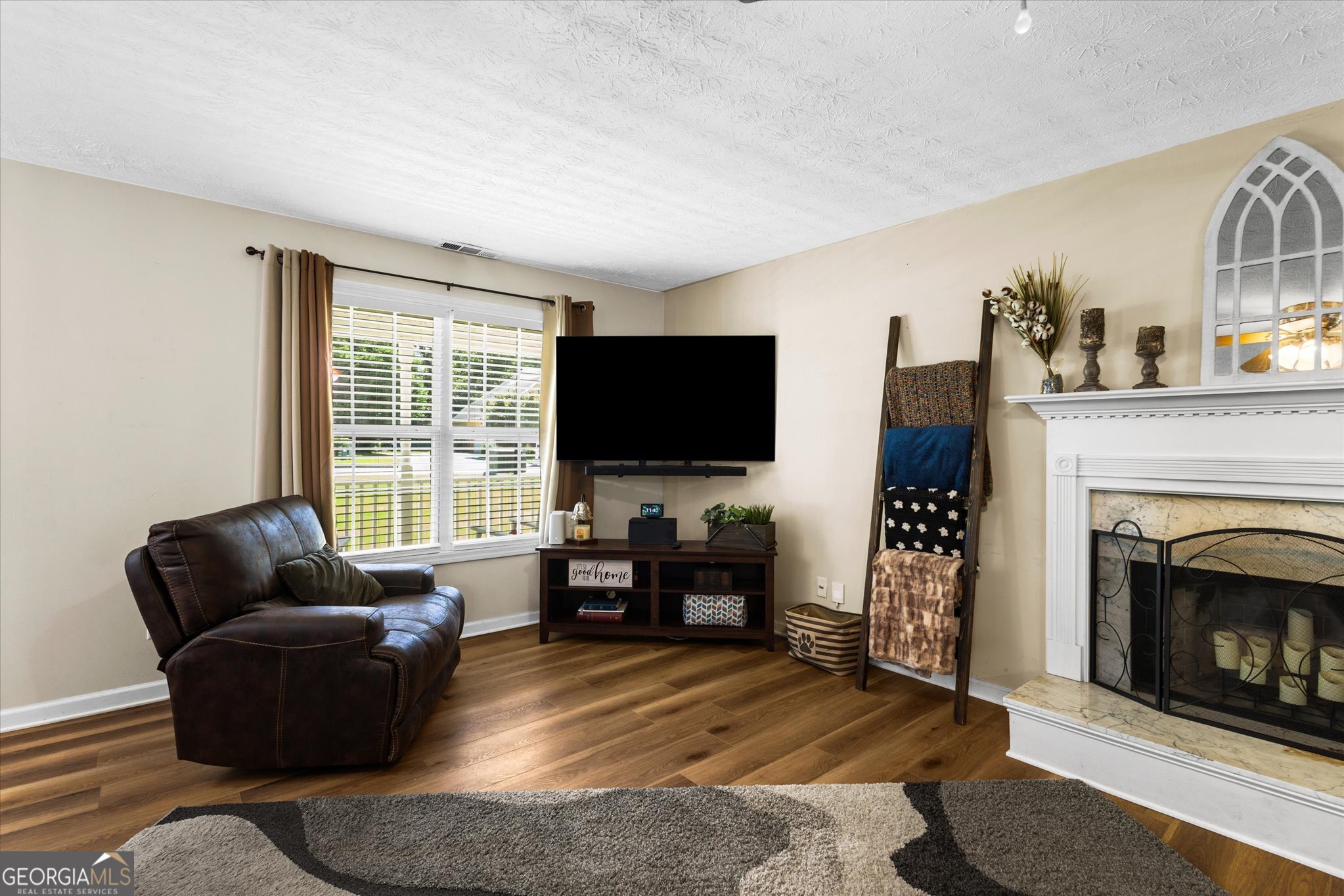 1660 Burnt Oak Way Property Photo 6