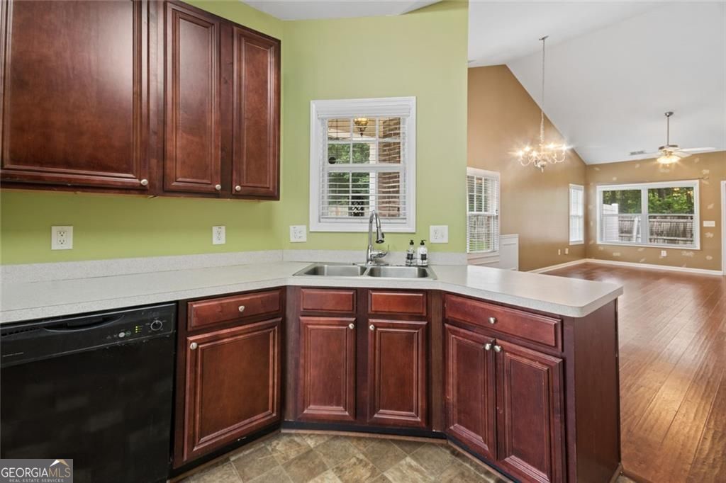 2555 Flat Shoals Road # 2501 Property Photo 16