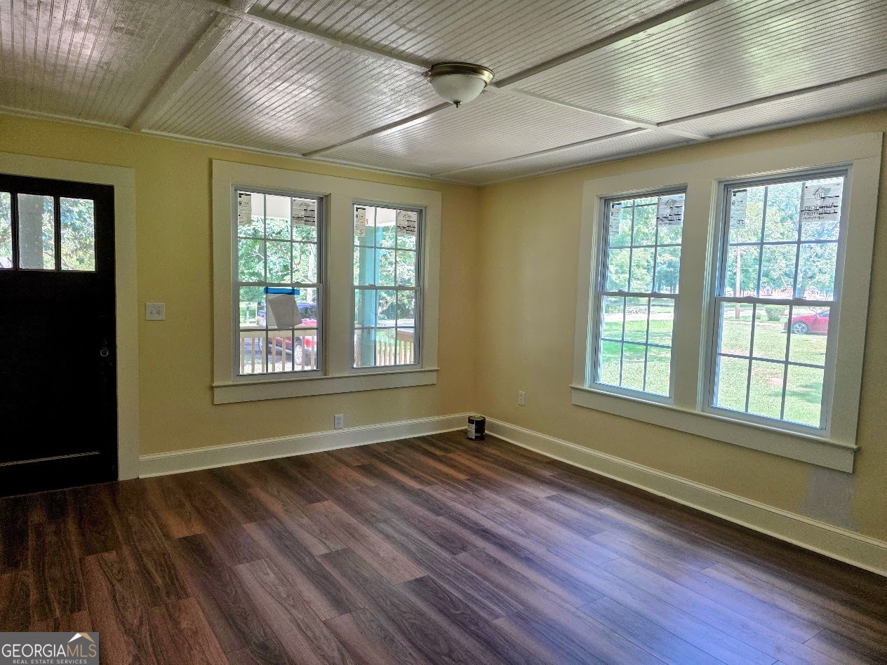 203 Dallas Drive Property Photo 3