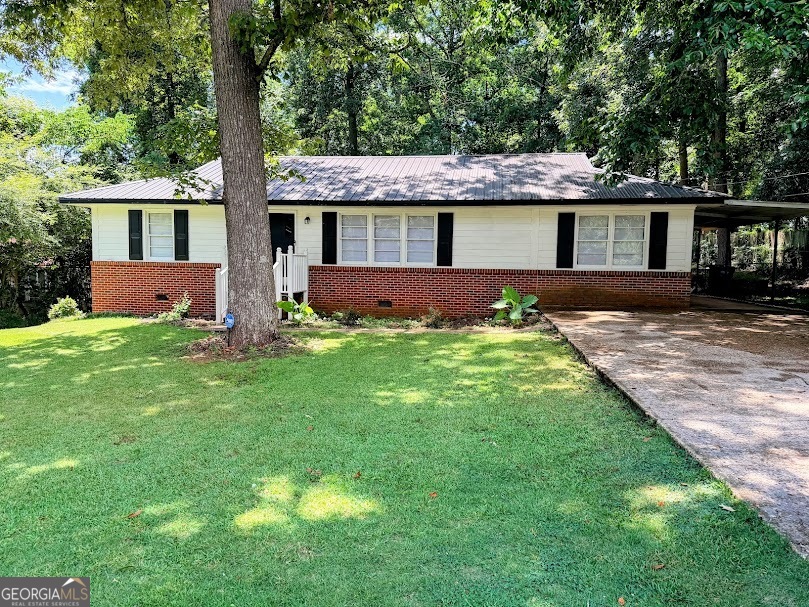 105 Dogwood Drive Property Photo 2
