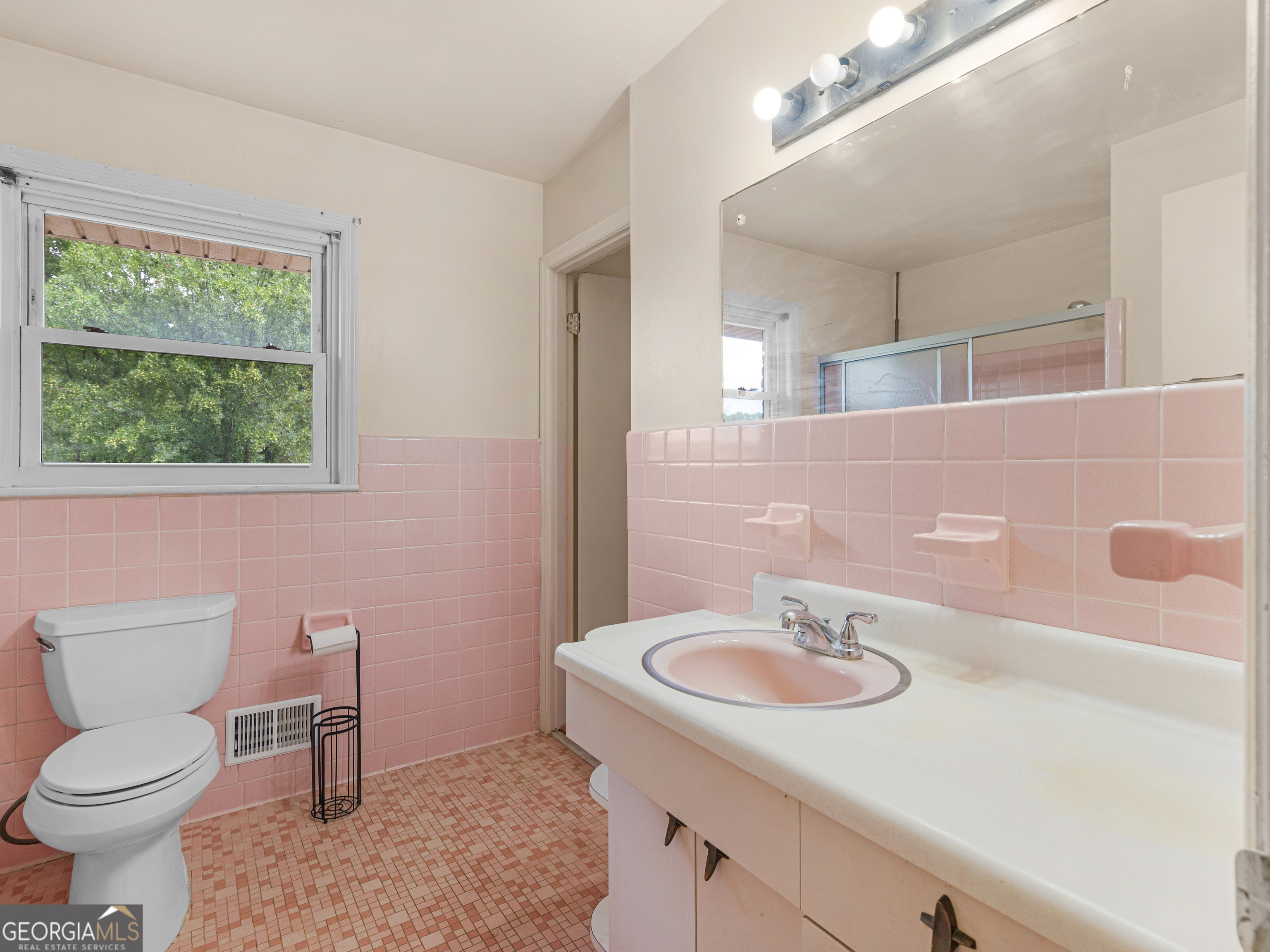 2026 Pinecrest Drive Property Photo 30