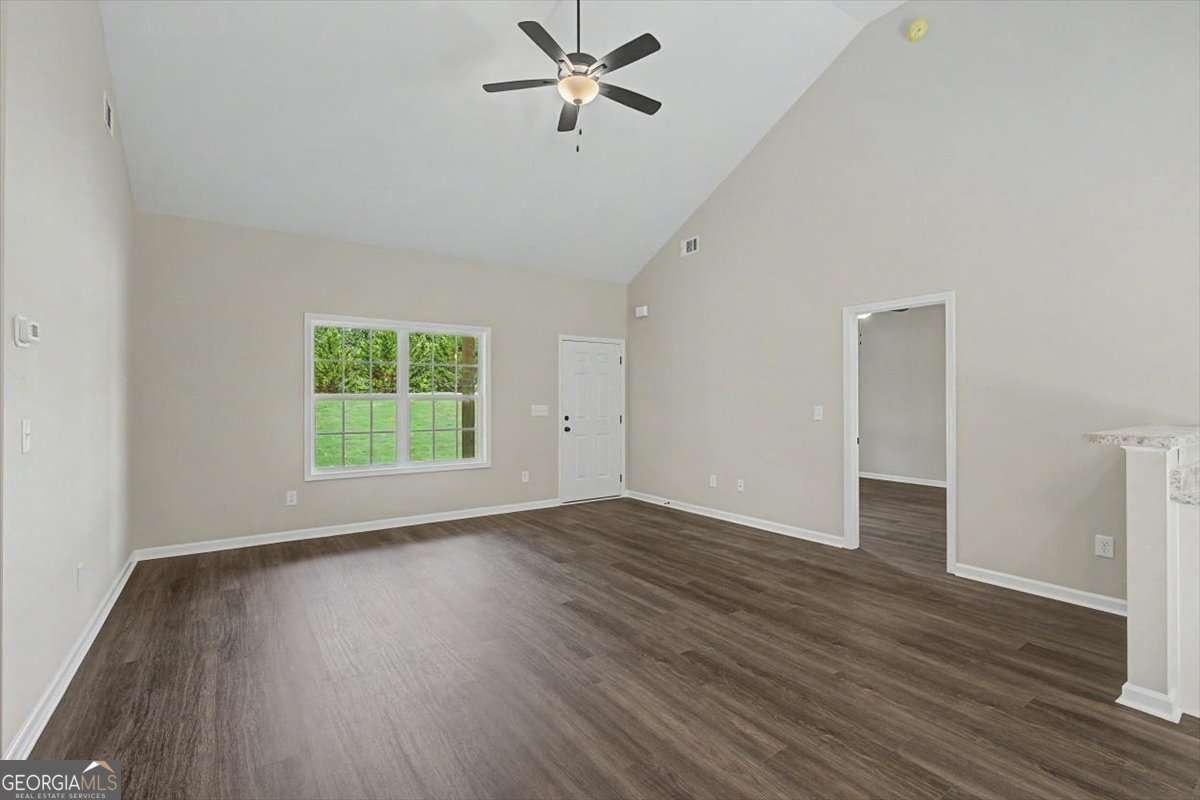 201 Loftis Road Property Photo 9
