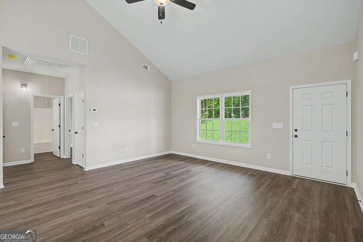 201 Loftis Road Property Photo 11