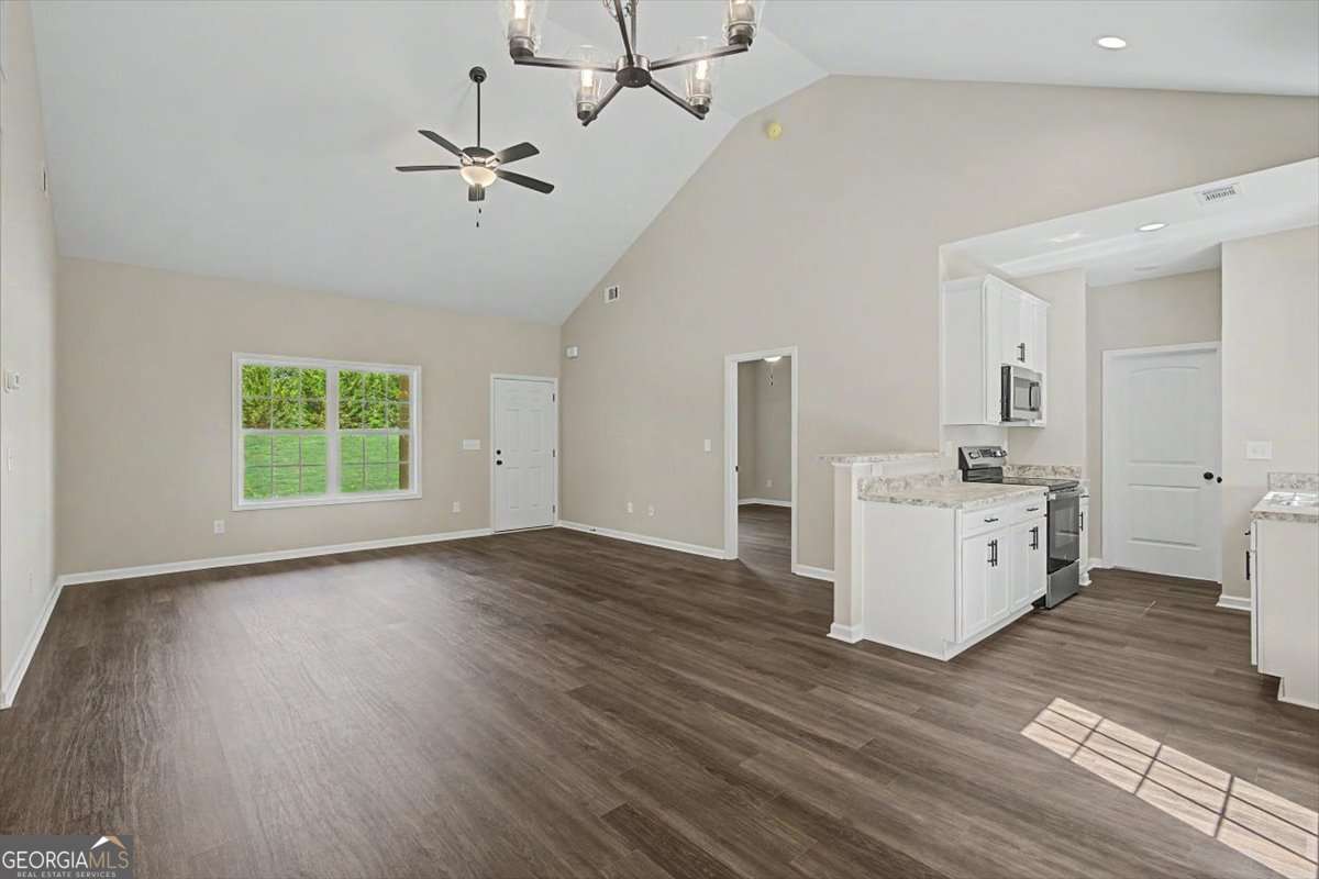201 Loftis Road Property Photo 13