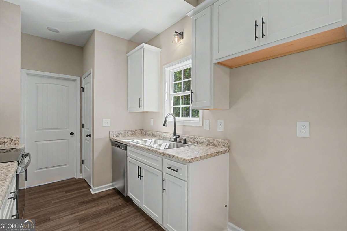 201 Loftis Road Property Photo 16