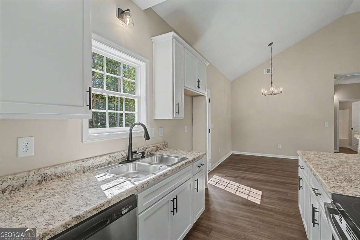 201 Loftis Road Property Photo 17