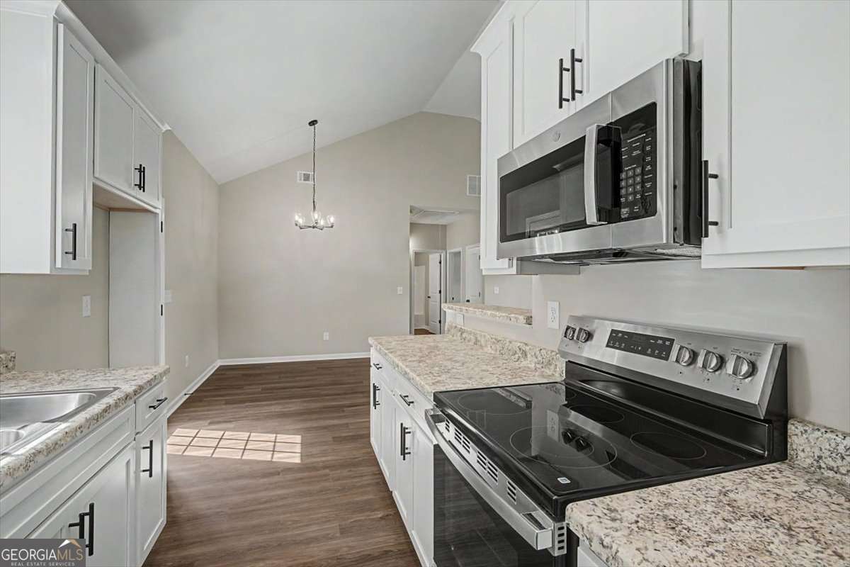 201 Loftis Road Property Photo 18