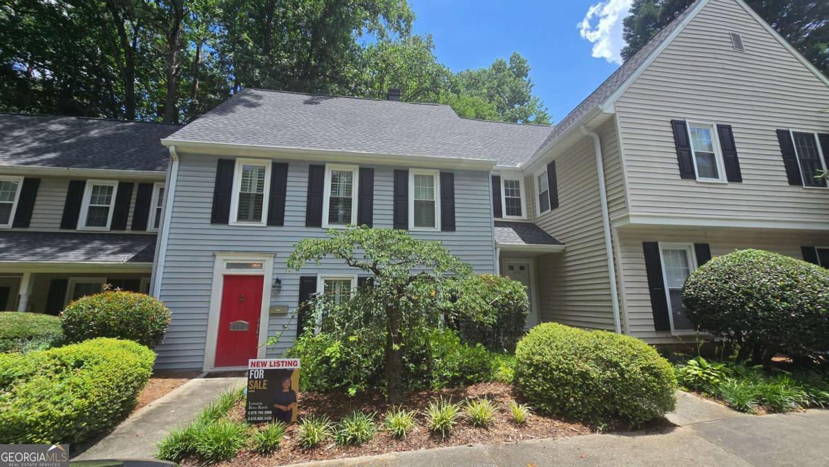 4111 N Gloucester Place # 4111 Property Photo 2