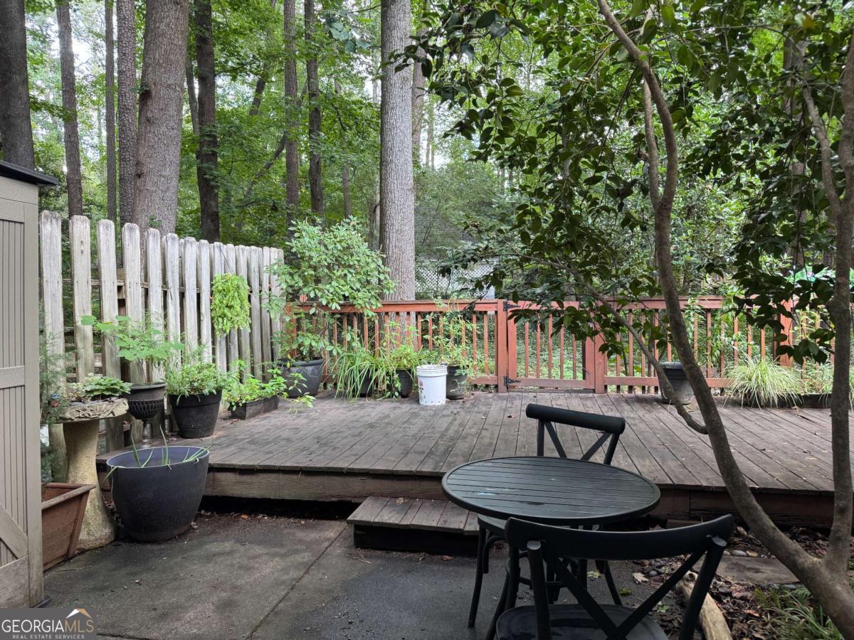 4111 N Gloucester Place # 4111 Property Photo 27