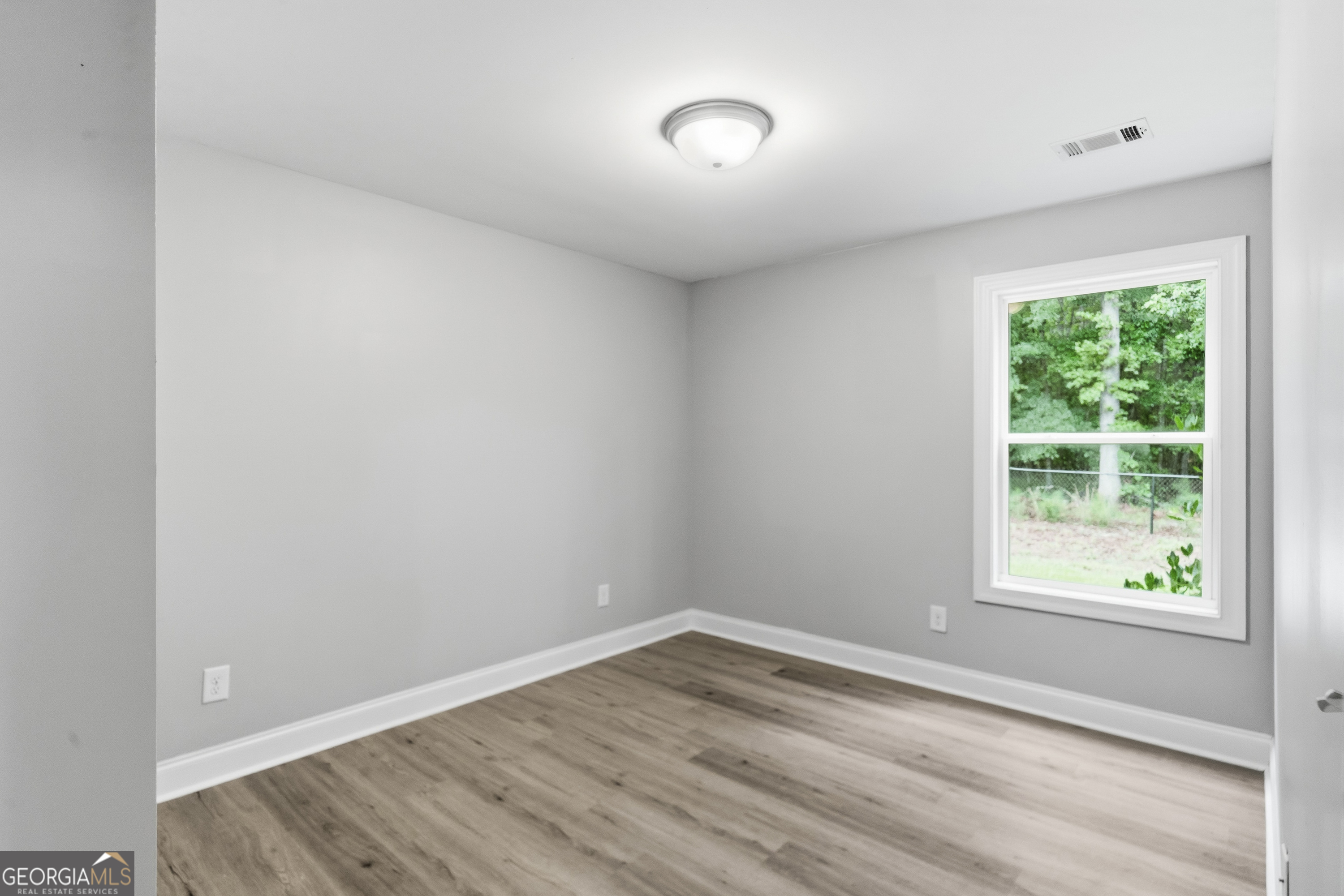 100 Bark Circle Property Photo 9