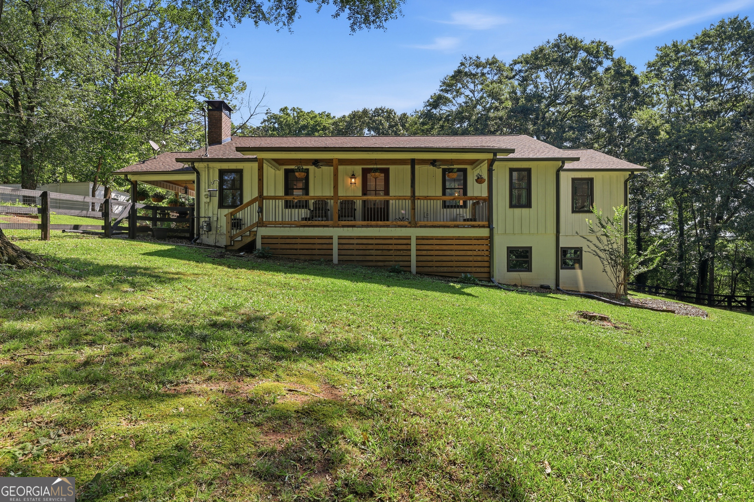 500 Ketron Drive Property Photo 1