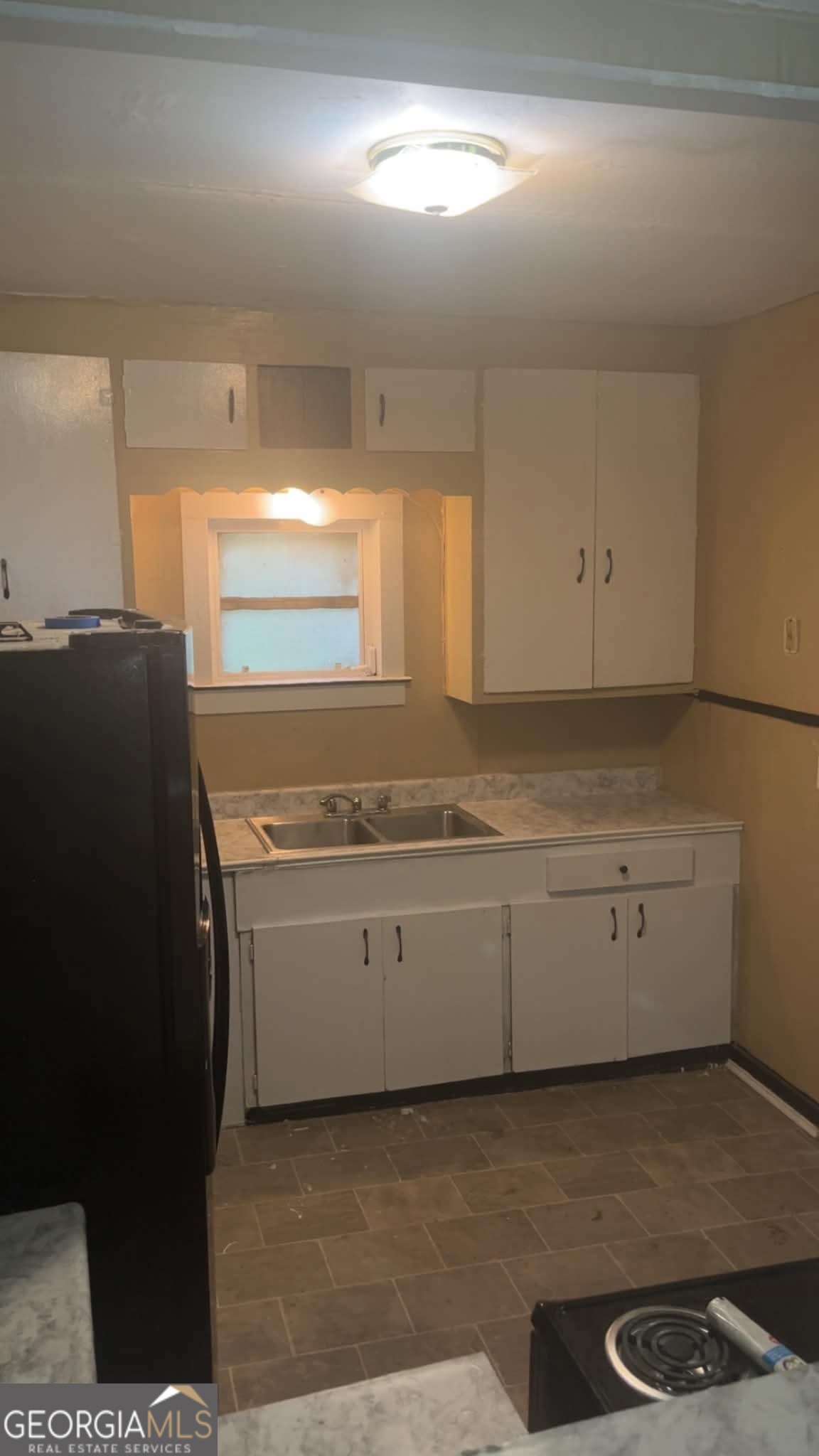 405 E Davis Street Property Photo 4