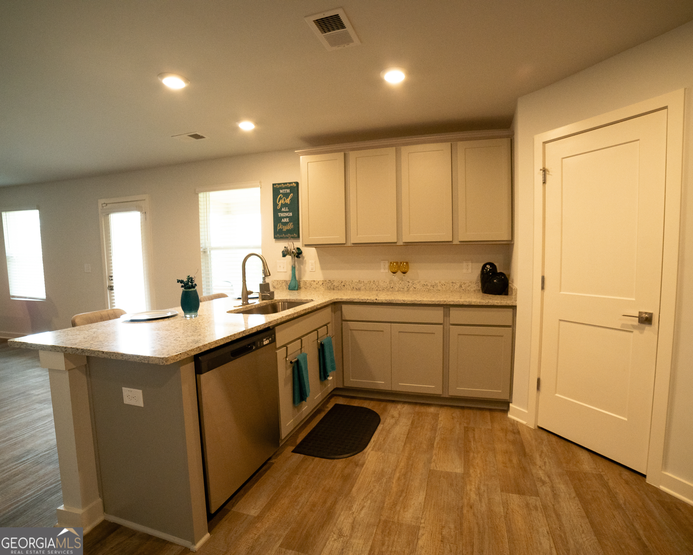 1193 Bluecoat Circle Property Photo 6