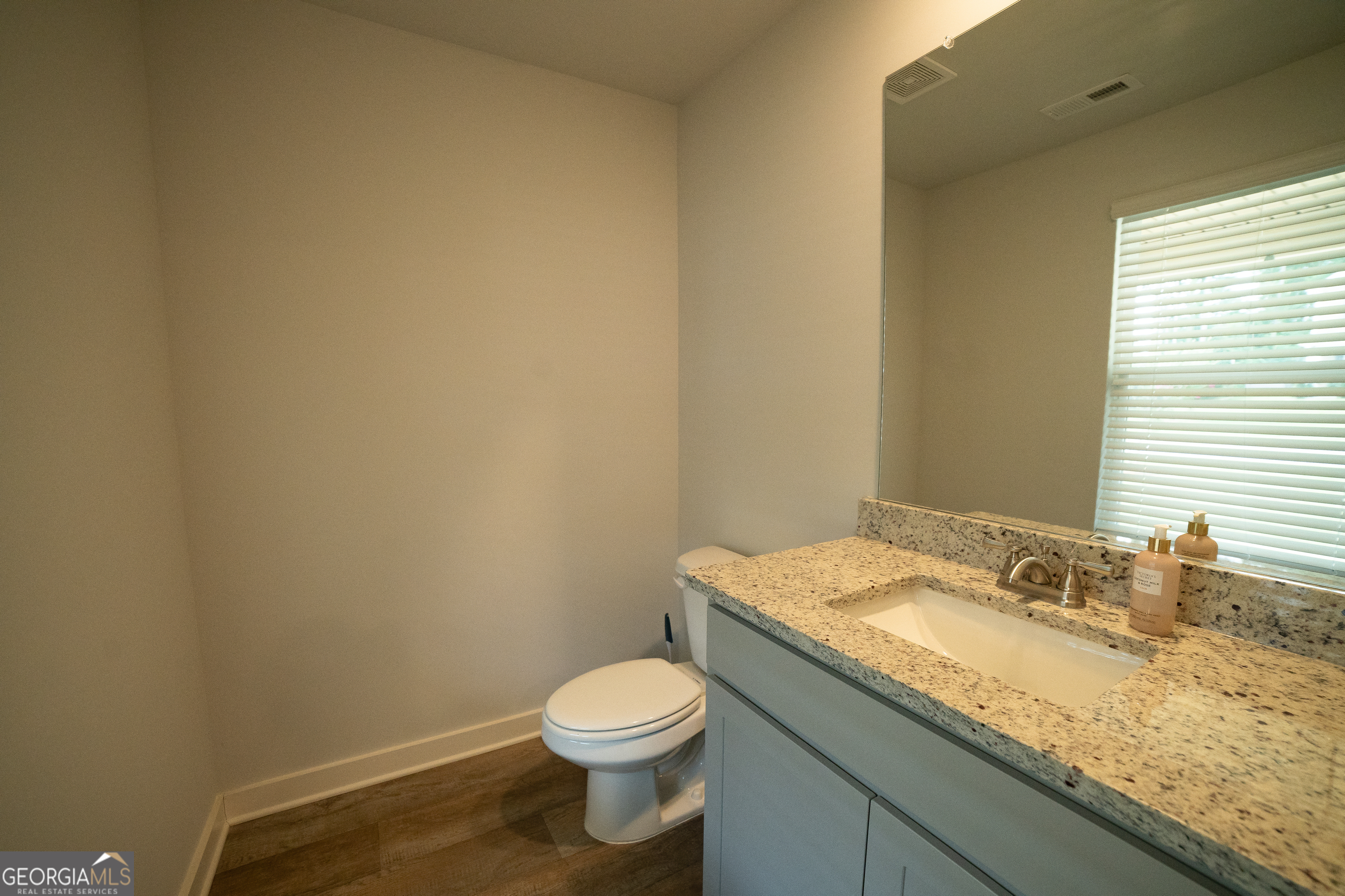 1193 Bluecoat Circle Property Photo 16