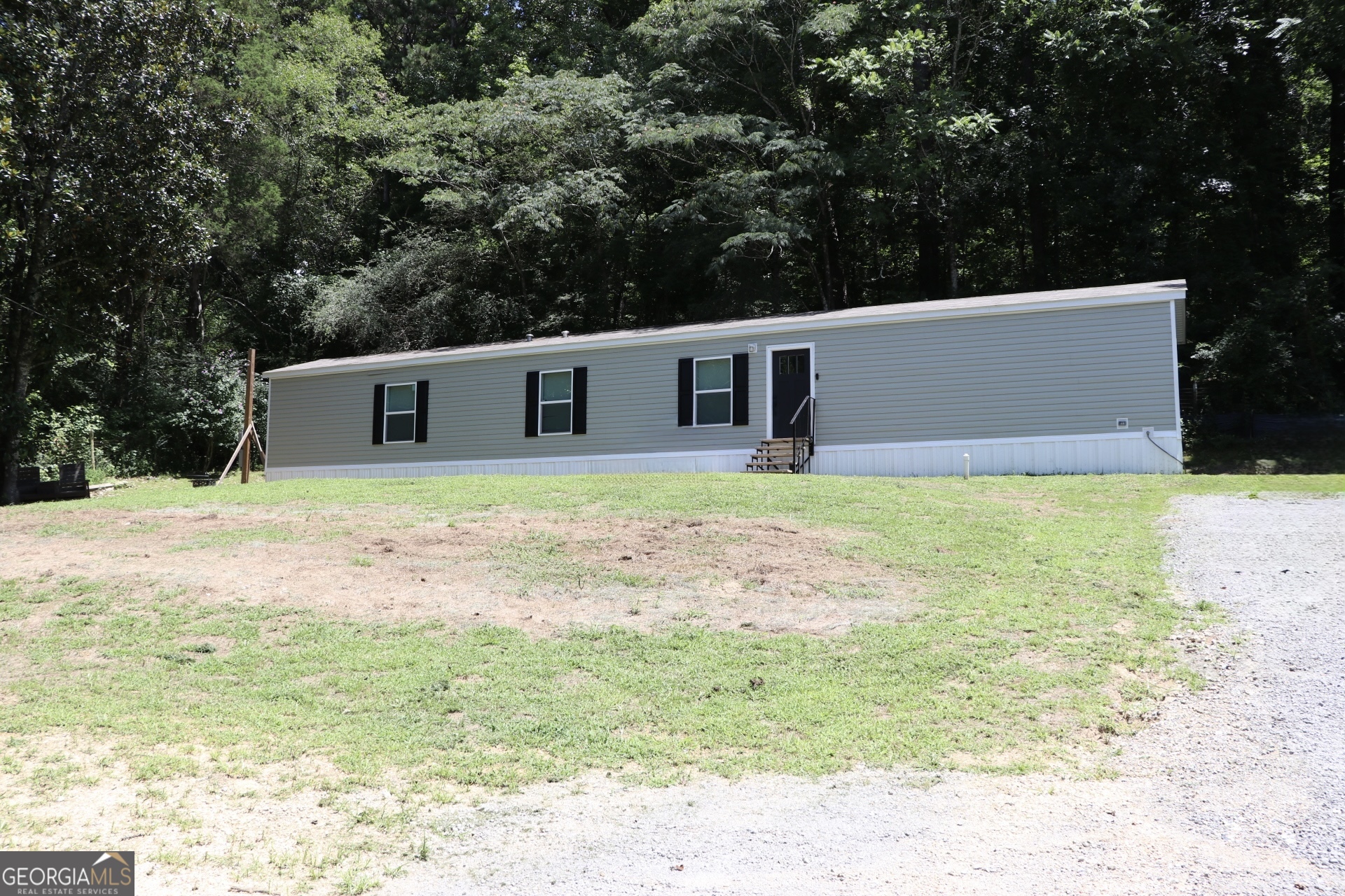 751 Martin Street Property Photo 4
