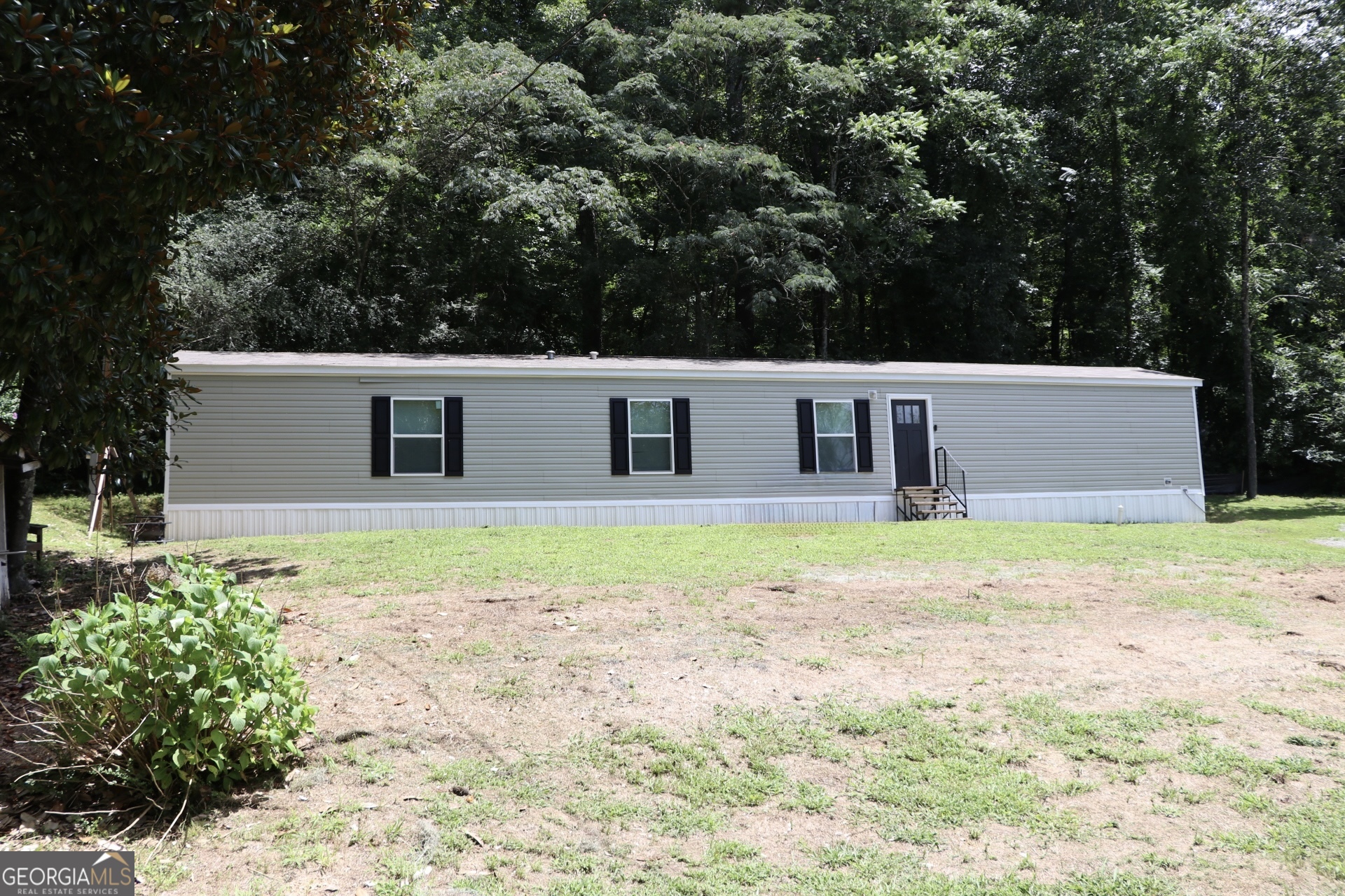 751 Martin Street Property Photo 6