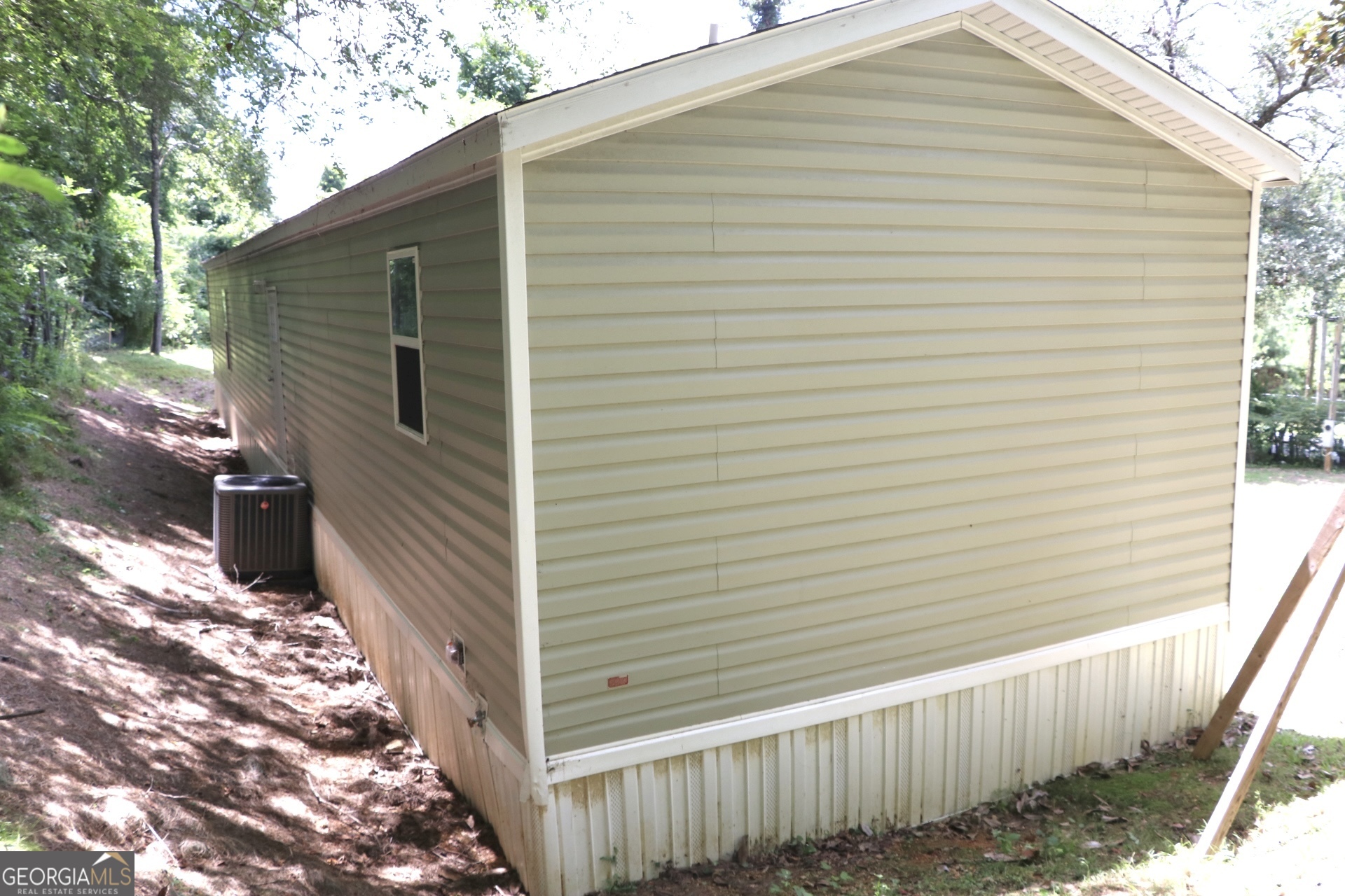 751 Martin Street Property Photo 27