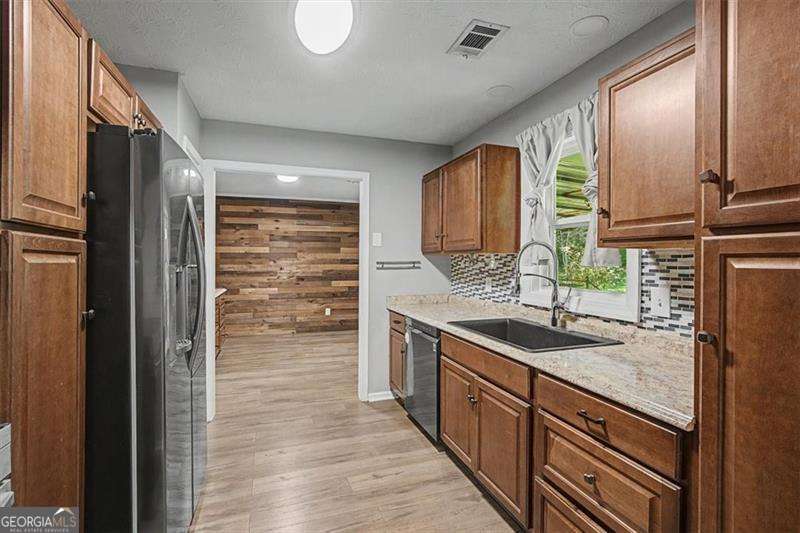 1516 Willow Gate Way Property Photo 22