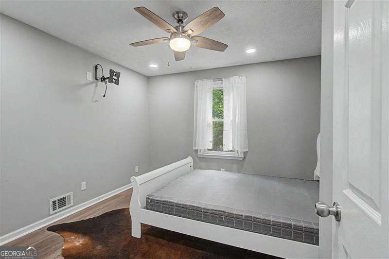 1516 Willow Gate Way Property Photo 24