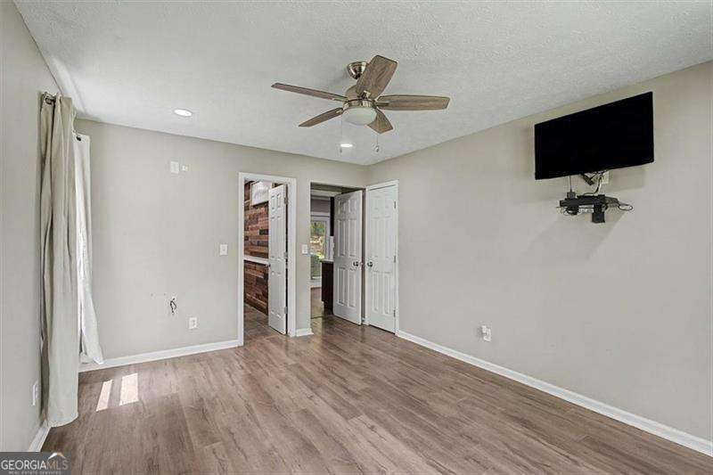 1516 Willow Gate Way Property Photo 28