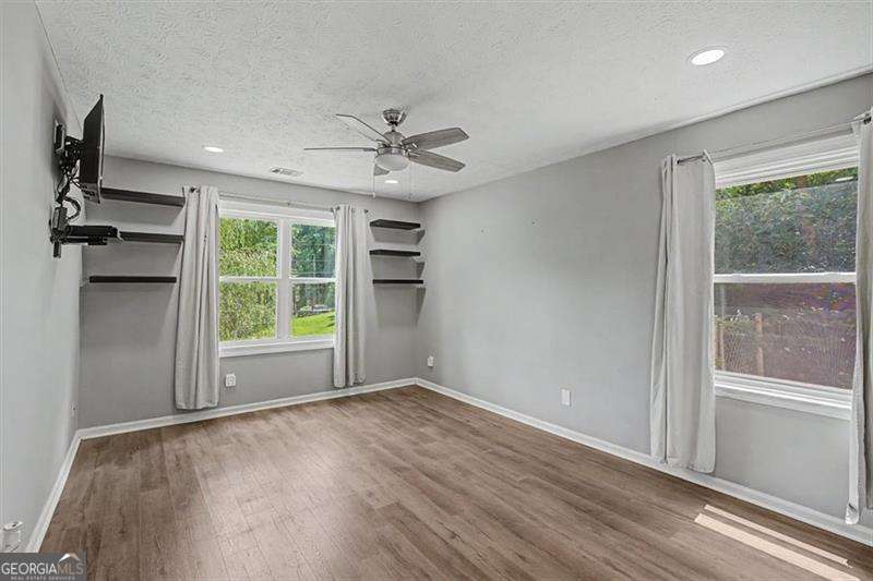 1516 Willow Gate Way Property Photo 29