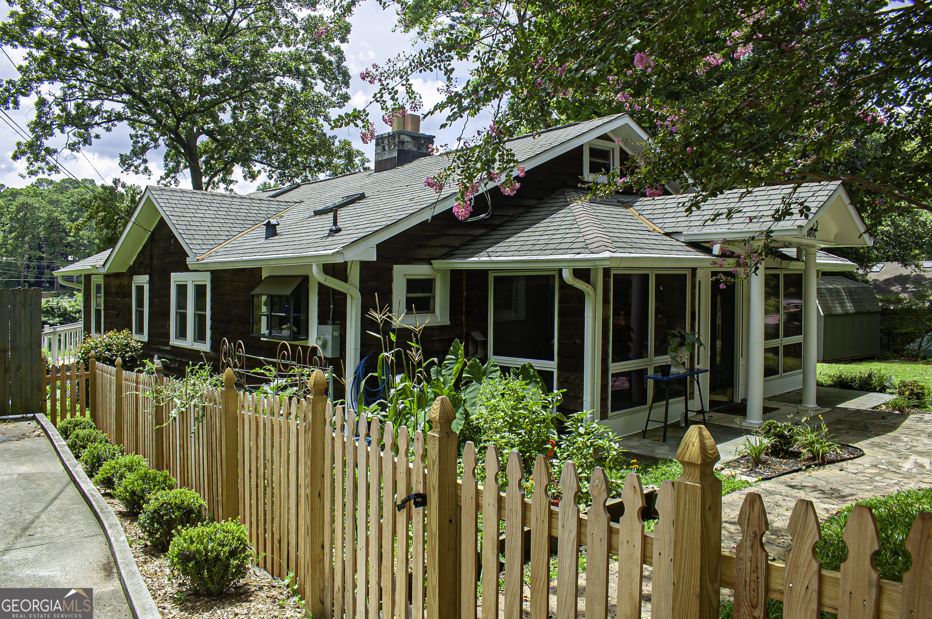 4585 Park Drive